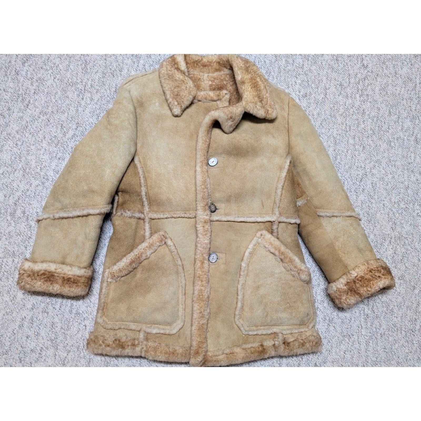 Vintage VINTAGE shearling coat Wilsons Leather Mens Coat M Brown 42 Shearling Wool Lined Antler Buttons 42 Chest 23" 35" 22" 27" Decade Western Rancher Size US M / EU 48-50 / 2 - 2 Thumbnail