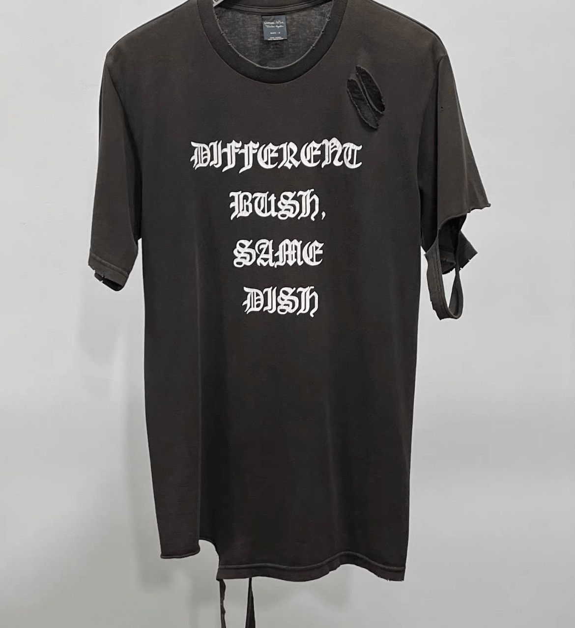Number (N)ine Number (N)ine Sz 3 Number Nine 04AW Destroyed Slogan Tee-2 Size US L / EU 52-54 / 3 - 1 Thumbnail
