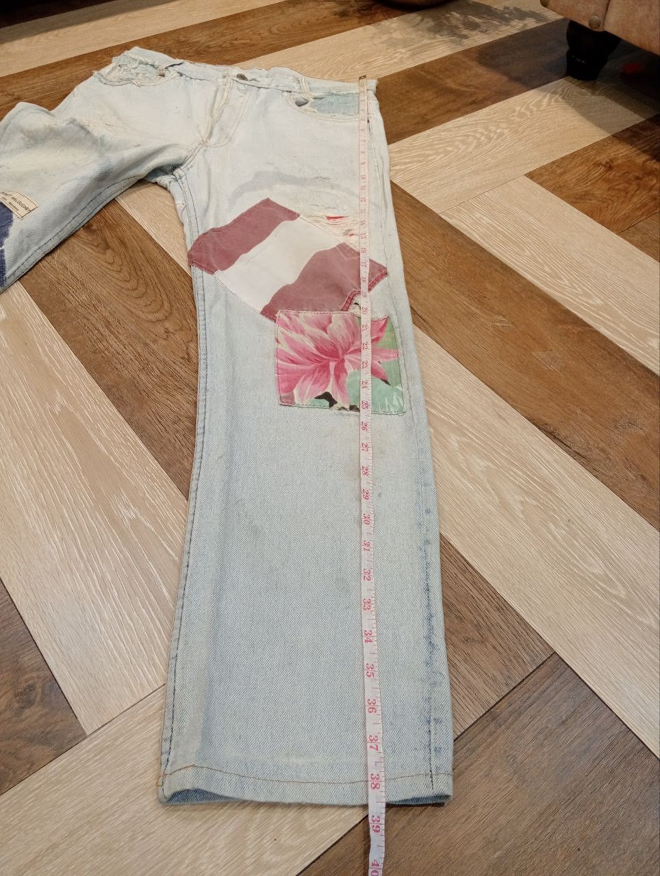 Levi's Vintage Clothing LEVI'S VINTAGE LIGHT BLUE DISTRESSED JEANS Size US 31 - 22 Thumbnail