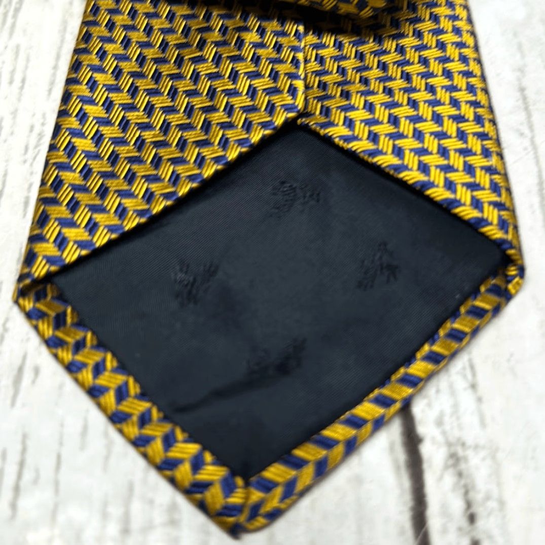 Brooks Brothers Brooks Brothers Makers Chevron Pure Silk Tie Woven in Italy Made USA necktie Blue Multicolor 58” W 4” Men One Size Silk Tie Size ONE SIZE - 4 Thumbnail