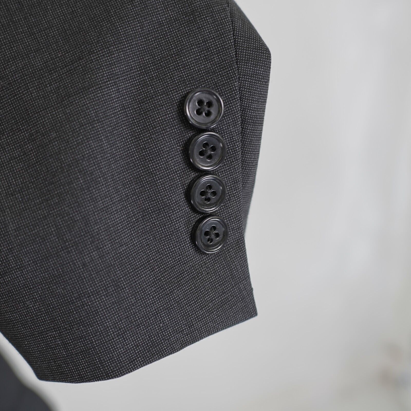 Jos. A. Bank Jos A Bank Wool Gray Birdseye 2 Piece Suit 46R 40/29 3 Butto Size 46R - 7 Thumbnail