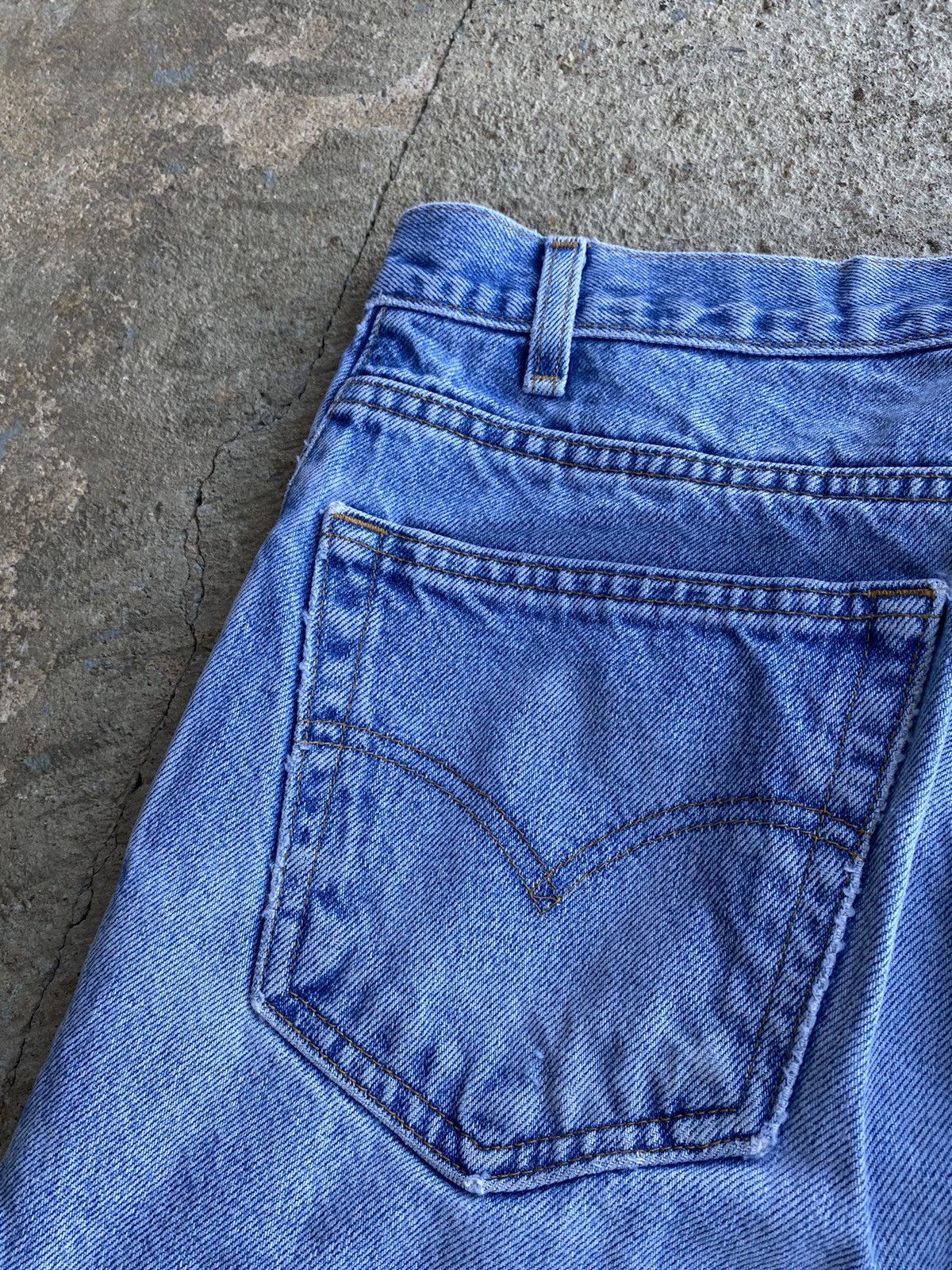 Levi's × Vintage Vintage 1990s Loose Fit Tapered Levi’s 560 Jeans Size US 36 / EU 52 - 3 Thumbnail