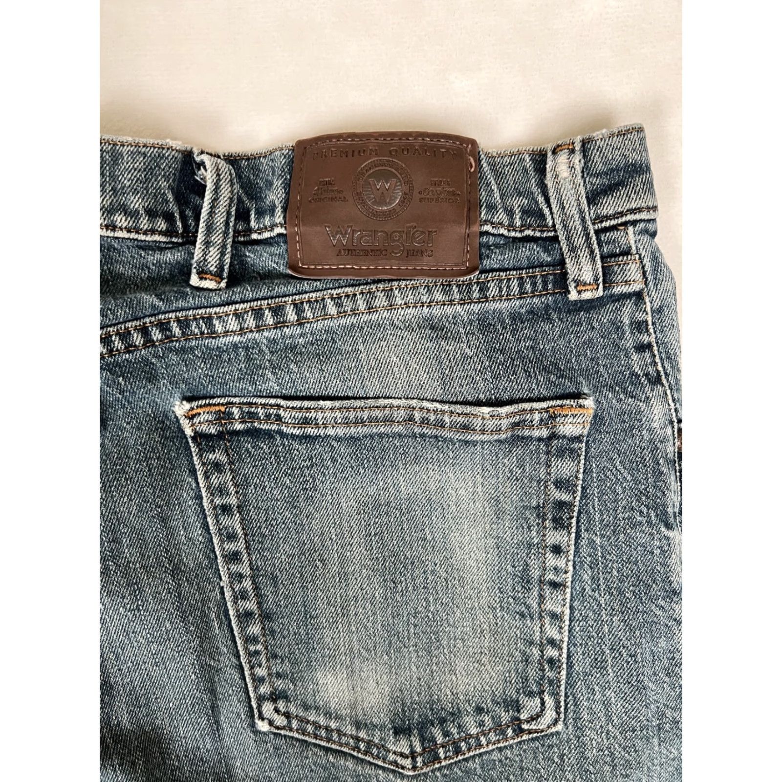 Wrangler VINTAGE Wrangler Jeans Mens 34x32 Blue Denim Cowboy Cut Western Straight Leg USA Size US 34 / EU 50 - 6 Thumbnail