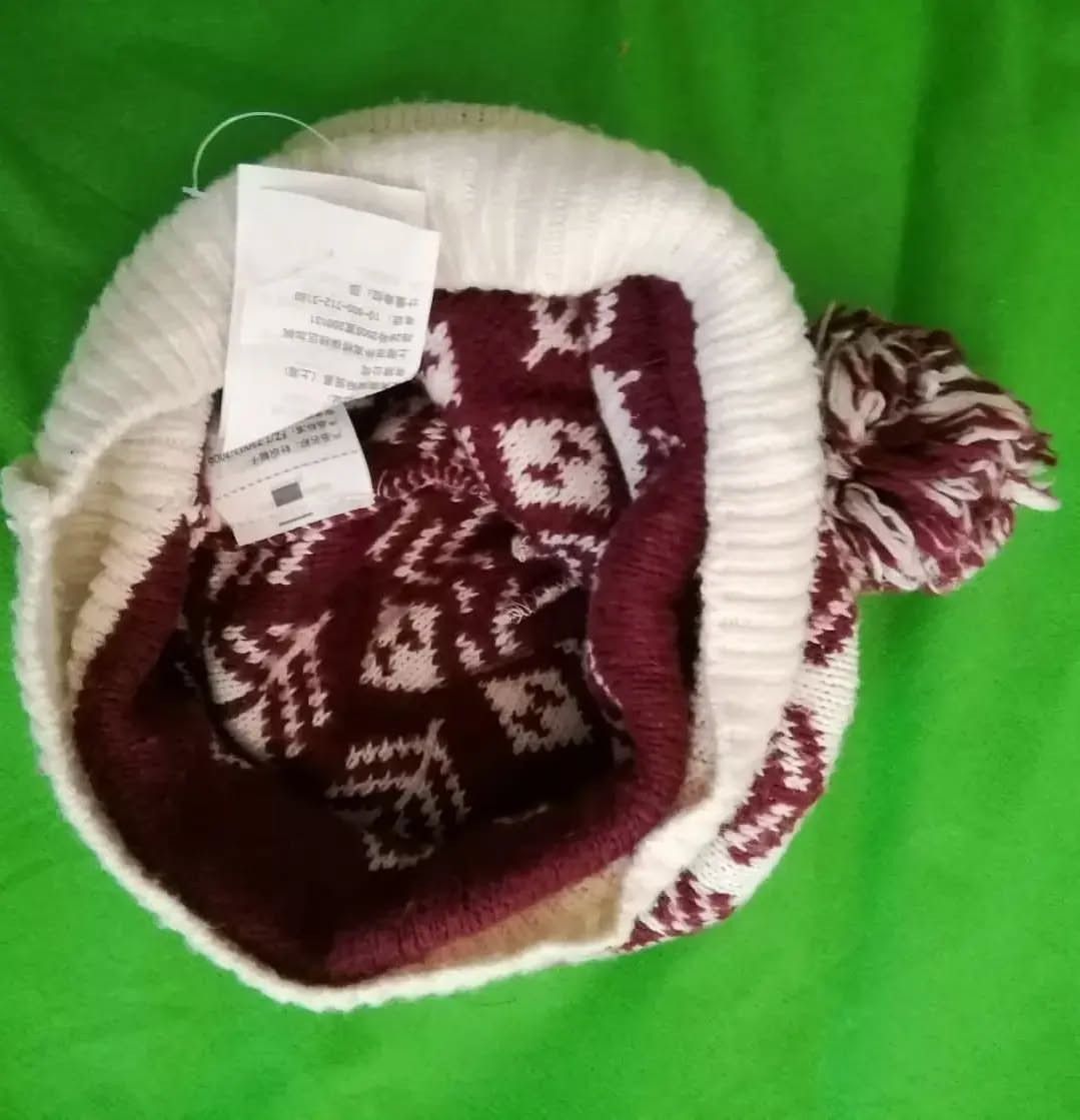 Hollister Hollister White Pattern Beanie Size ONE SIZE - 2 Thumbnail