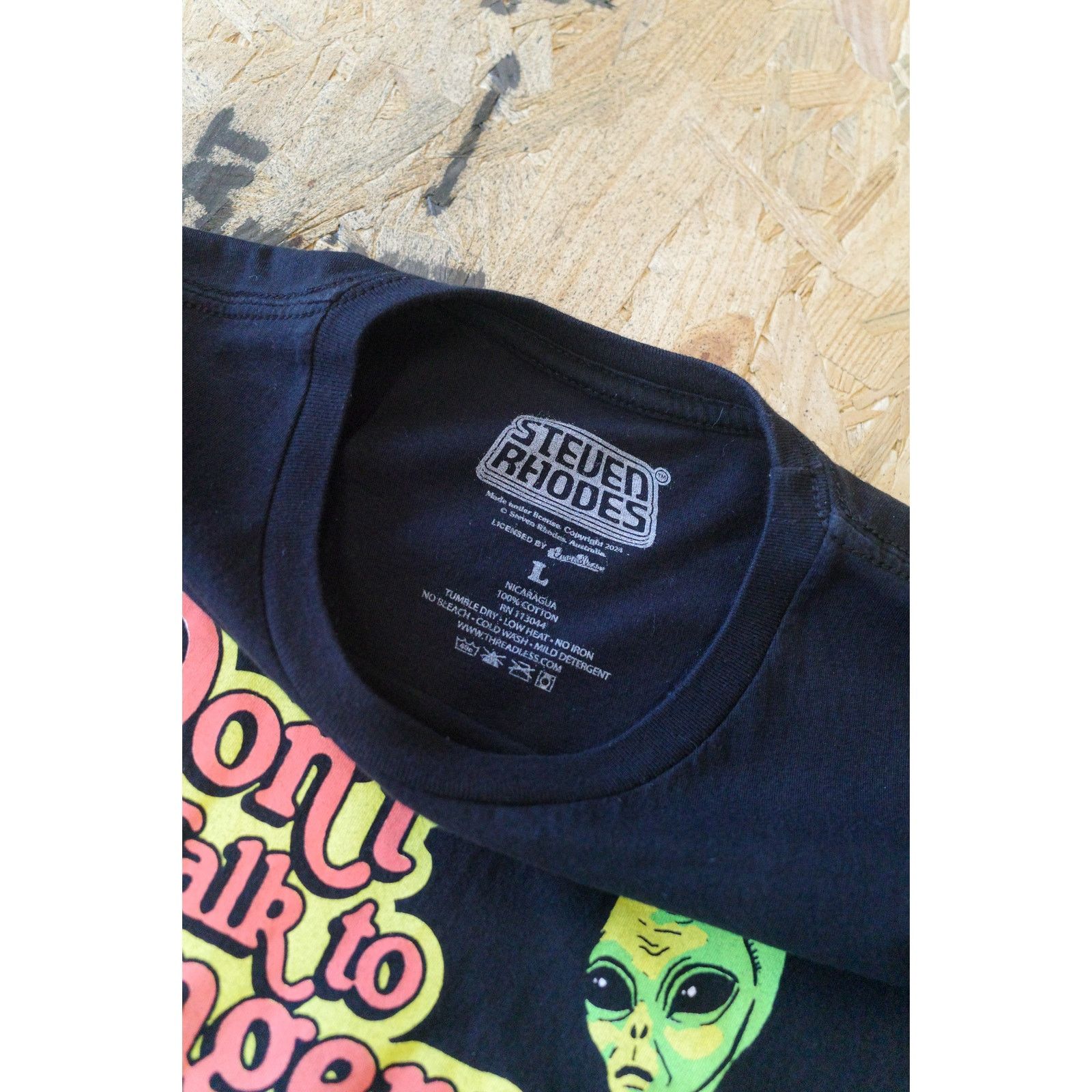 Vintage Vintage Steven Rhodes Art Tee T-Shirt, Black - Large Size US L / EU 52-54 / 3 - 4 Thumbnail