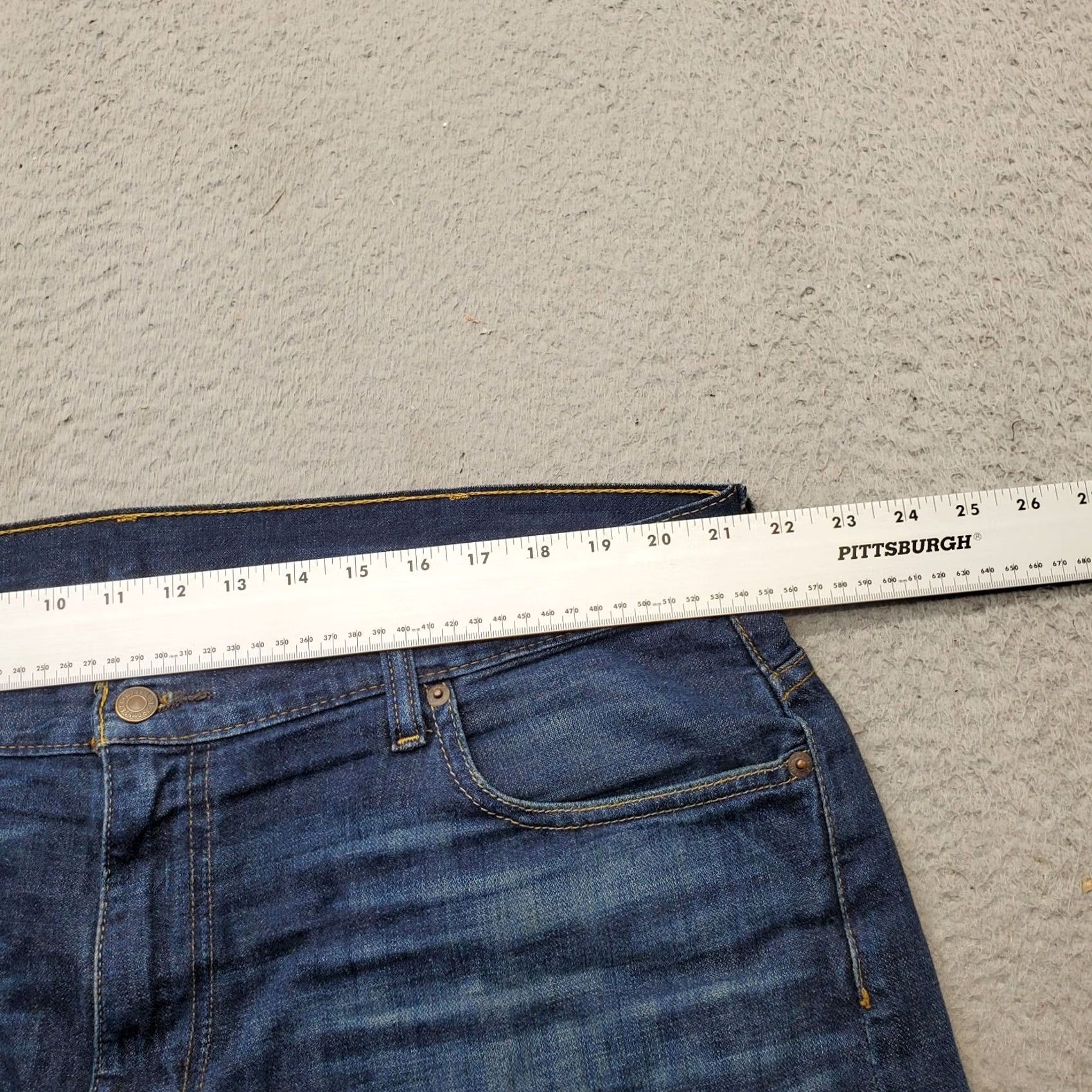 Levi's Levi's 569 Wide Leg Jeans Mens 38/30 Blue Denim Solid High Waist Red Tab Jeans Men Wide-Leg Denim 569 Mens 38/30 Regular Fit Blues Size US 38 / EU 54 - 5 Thumbnail