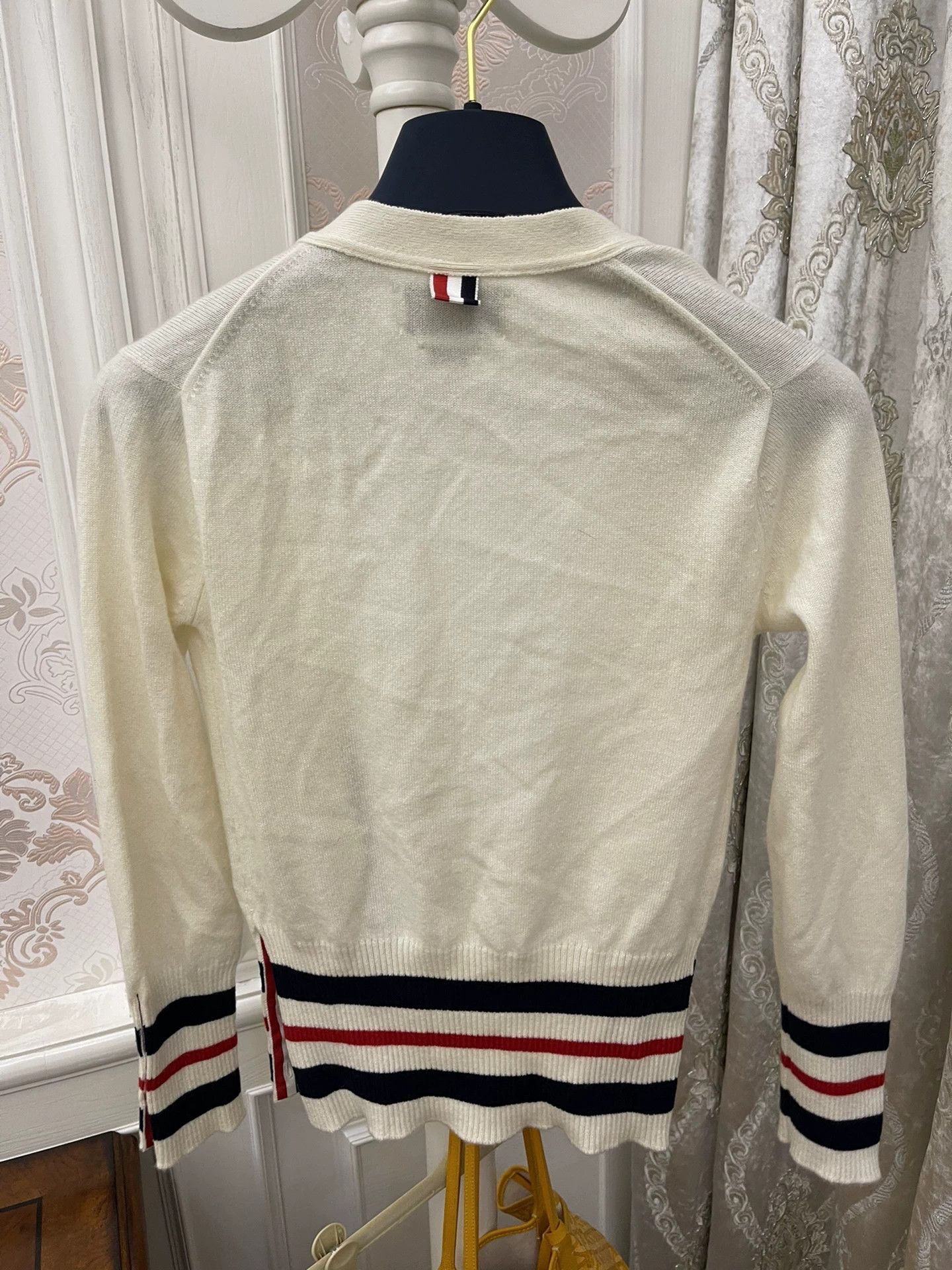 Thom Browne Thom Browne Cashmere Cardigan White 42 (XS/S) Size M / US 6-8 / IT 42-44 - 5 Thumbnail