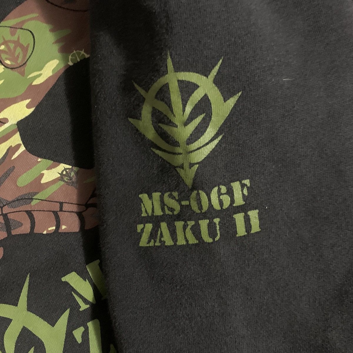 Japanese Brand Vintage Gundam Hoodie Size US L / EU 52-54 / 3 - 4 Thumbnail