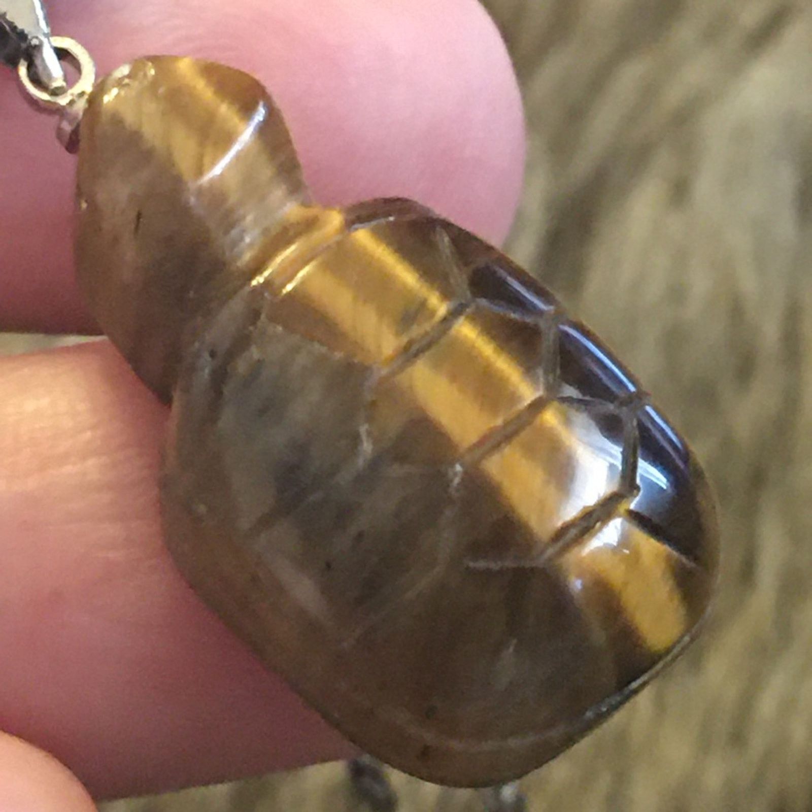 Vintage Vintage genuine tiger eye turtle pendant on chain Size ONE SIZE - 7 Thumbnail