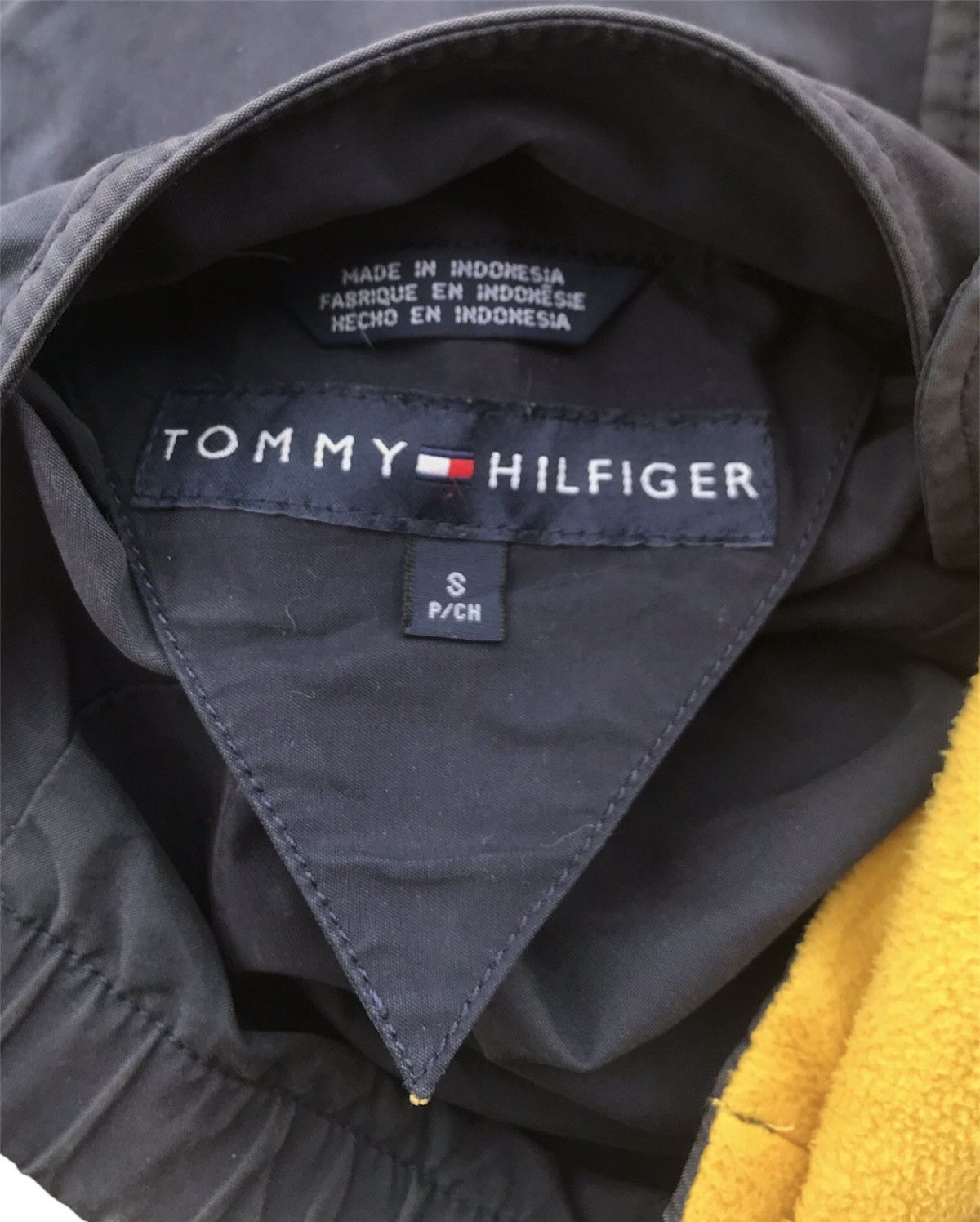 Tommy Hilfiger Vintage Tommy Hilfiger Reversible Jacket Size US S / EU 44-46 / 1 - 10 Thumbnail