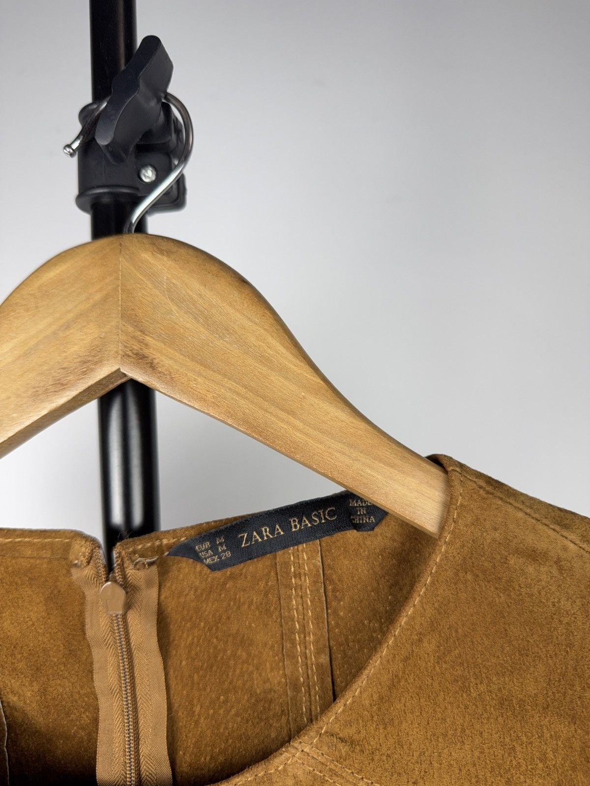 Japanese Brand Western Retro ZARA Basic Suede Leather Vest Sleeveless Brown Size S / US 4 / IT 40 - 6 Thumbnail