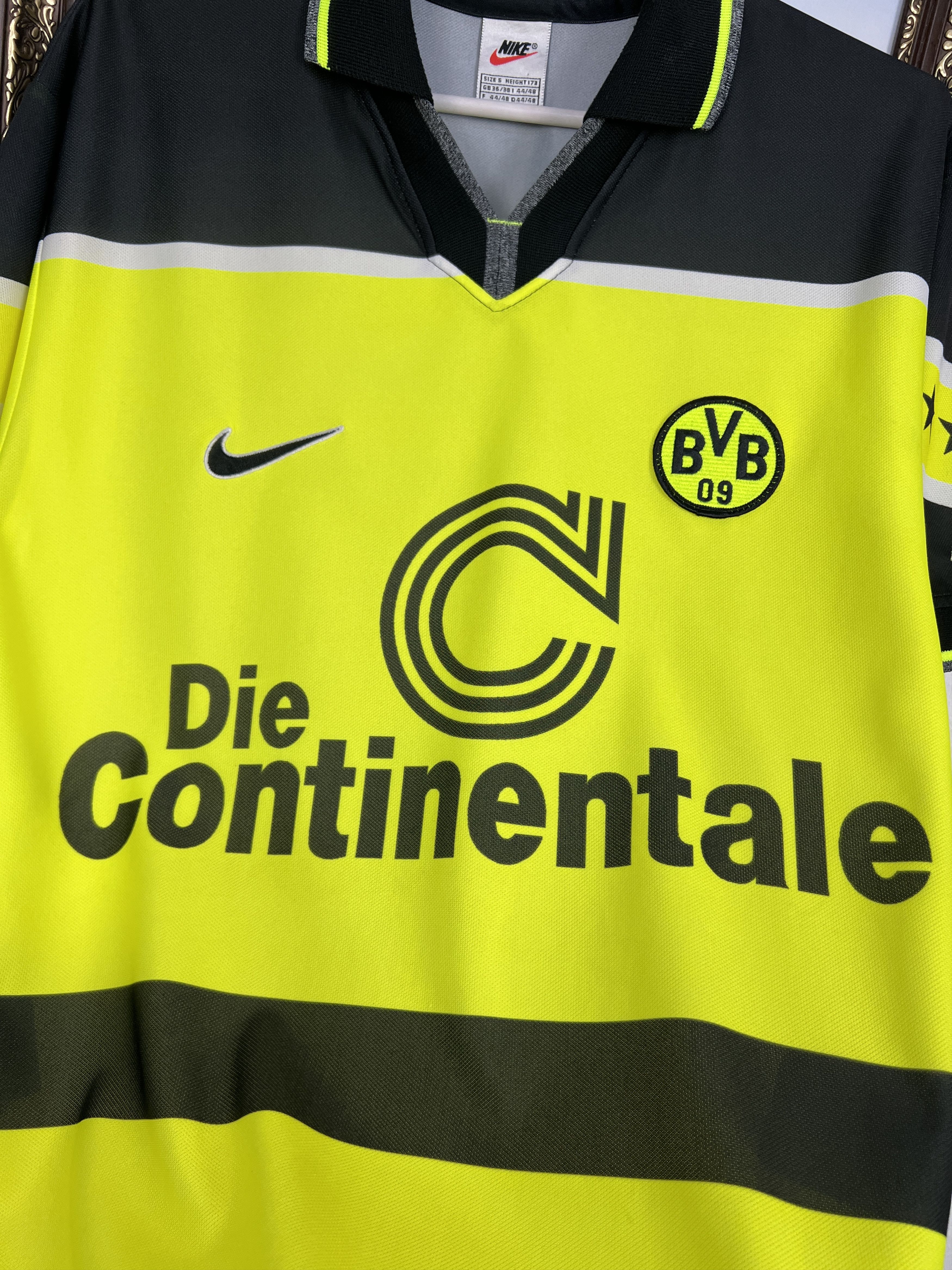 Nike Borussia Dortmund Home football shirt 1997 Soccer Nike Size US S / EU 44-46 / 1 - 3 Thumbnail