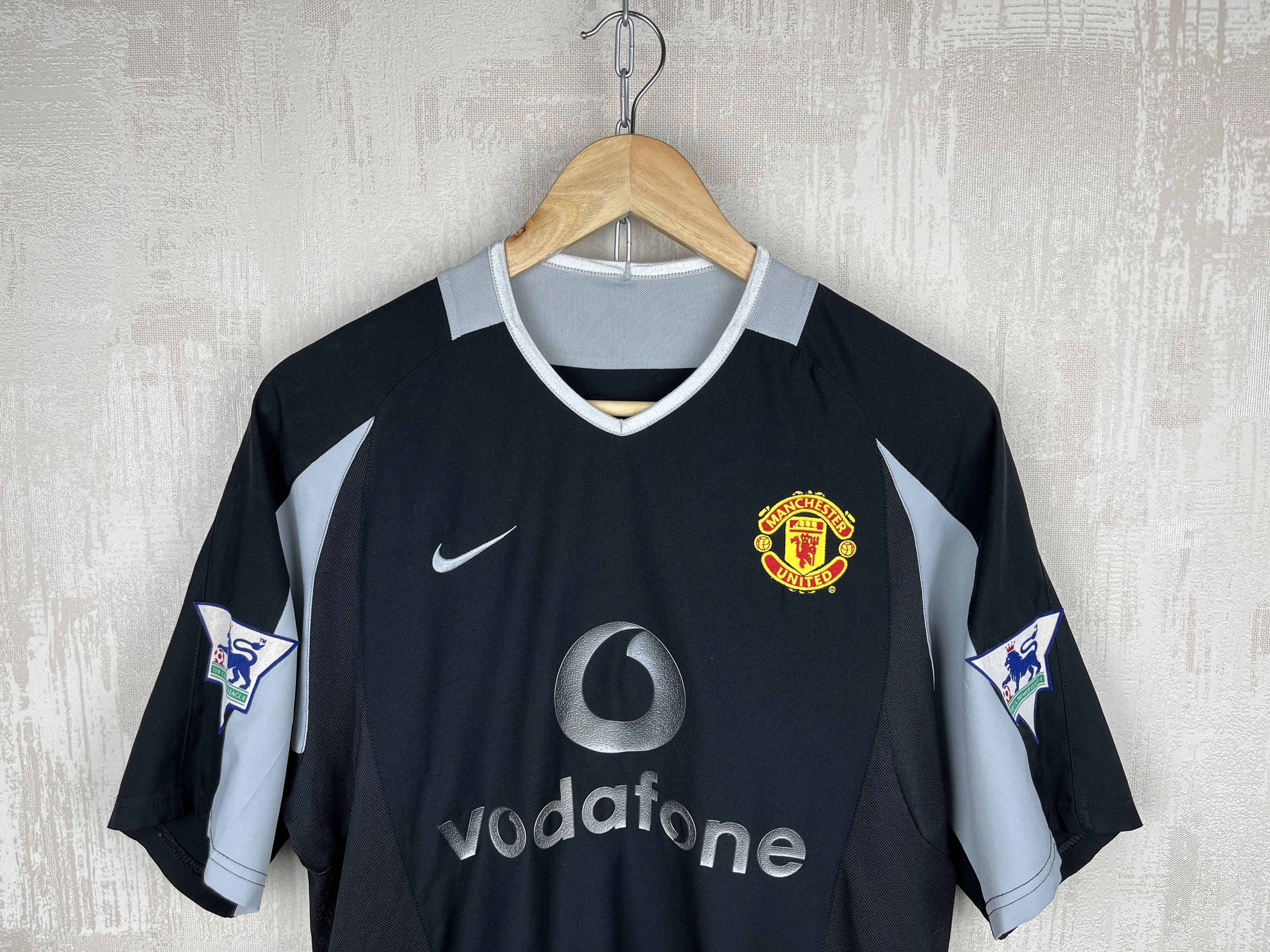 Nike 2002-2004 Manchester United # 27 Silvestre Soccer Jersey Size US S / EU 44-46 / 1 - 12 Thumbnail