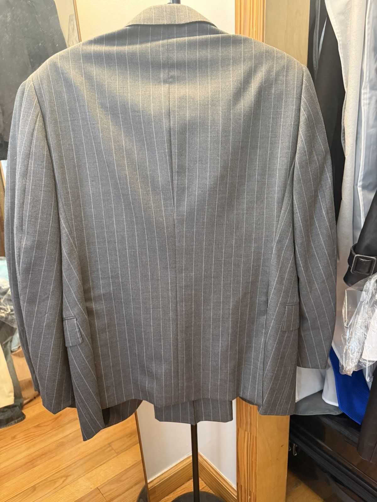 Ralph Lauren Purple Label RLPL grey stripe suit Size 38R - 3 Thumbnail