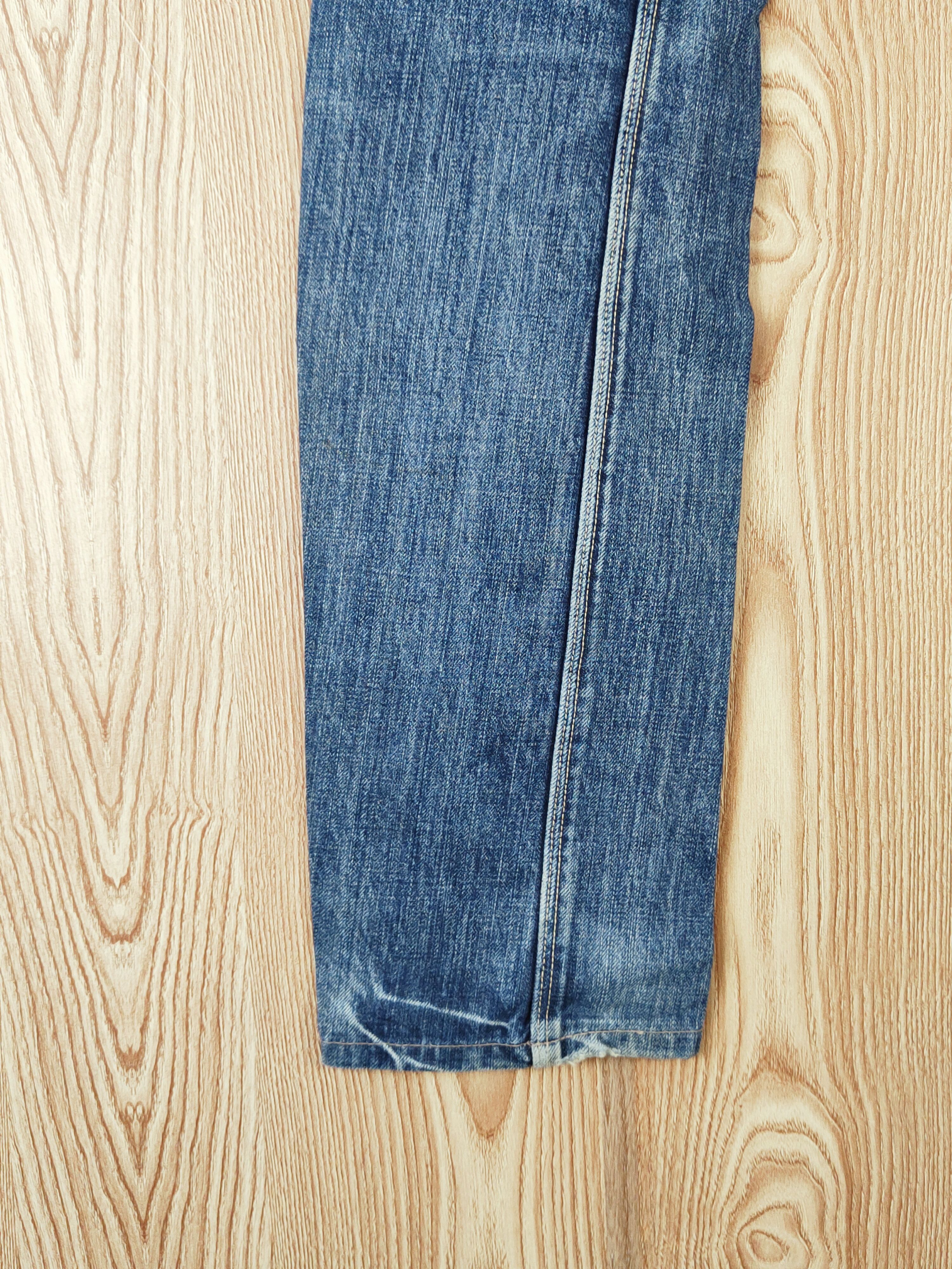 Levi's Levi's Dark Blue Distressed Ripped Jeans #W654 Size US 29 - 9 Thumbnail