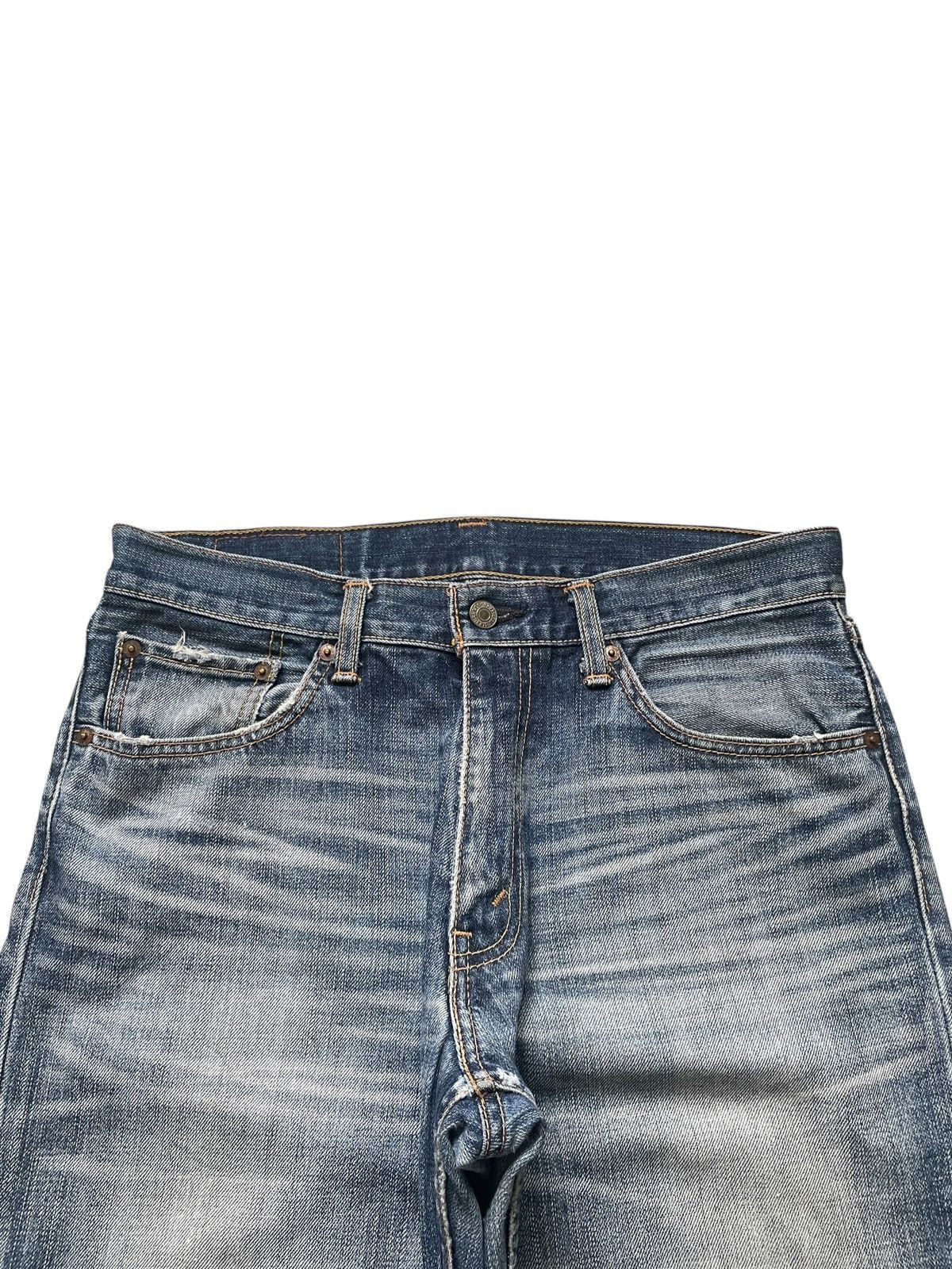 Levi's Vintage 90s Levis 702 Faded Wash Distressed Loose Jeans Size US 32 / EU 48 - 4 Thumbnail