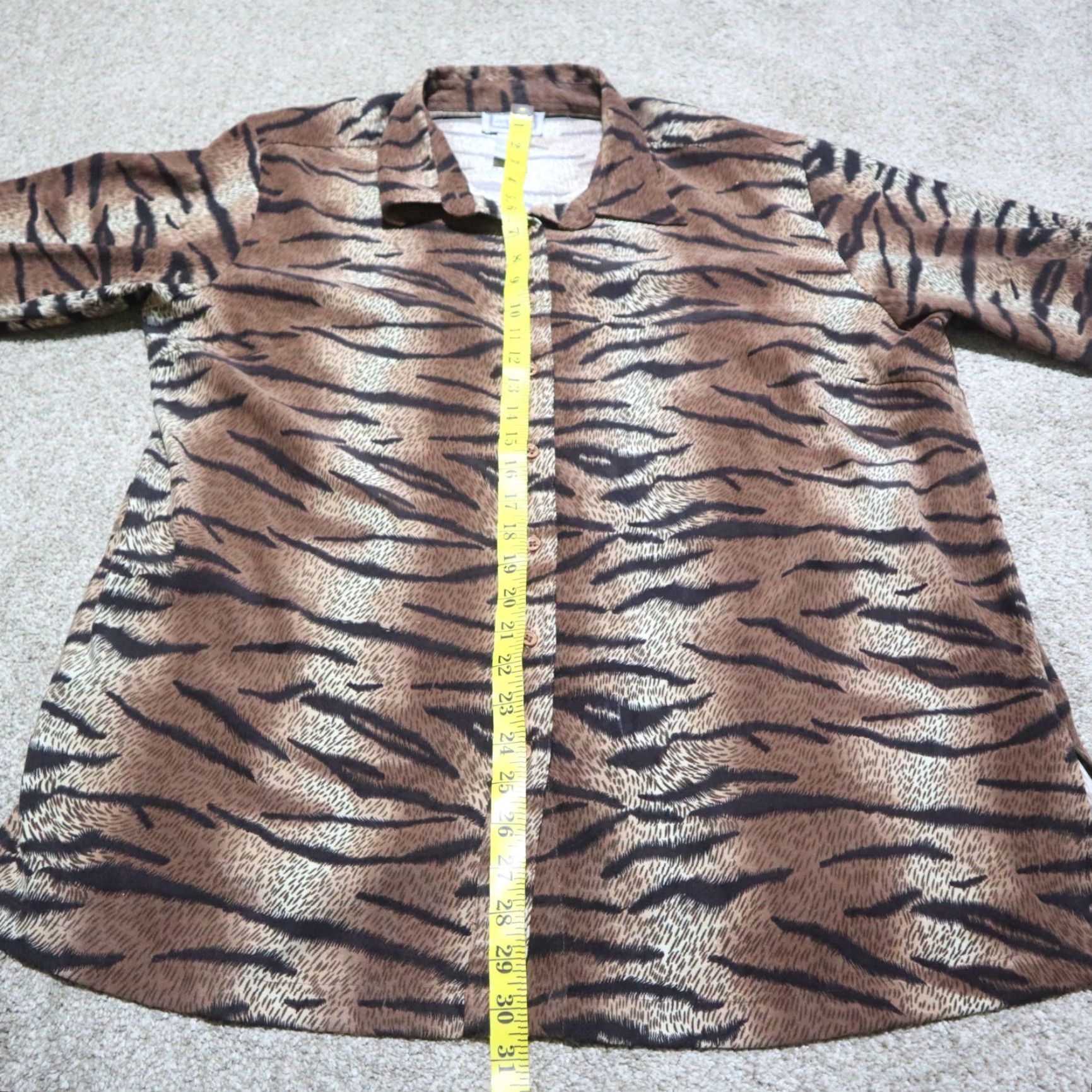 Vintage VINTAGE Jane Ashley Shirt Women's 18/20 Brown Animal Print Button-Front Long Sleeve Blouse Size M / US 6-8 / IT 42-44 - 6 Thumbnail