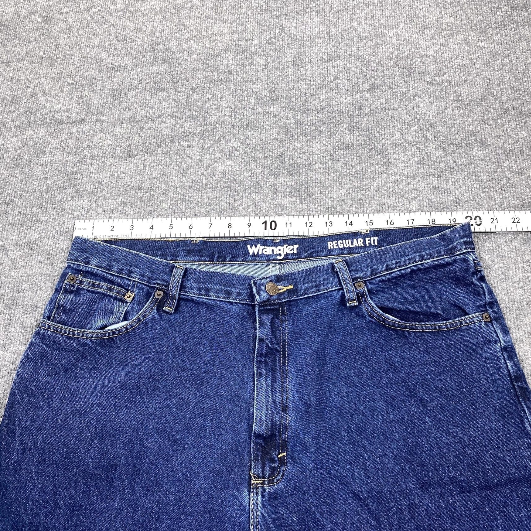 Wrangler Wrangler Jeans Mens 40x30 Blue Regular Fit Straight Leg Denim Medium Wash Jeans Mens 40x30 Blue Regular Fit Straight Leg Denim Medium Wash Size US 40 / EU 56 - 4 Thumbnail