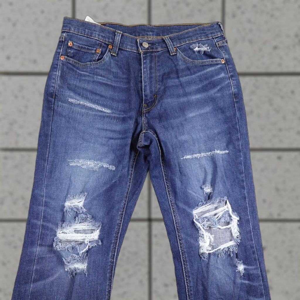 Levi's Levi's Jeans 32X32 Dark Blue Denim 541 Athletic Taper Flex Stretch Dad Jeans Mens Regular 32 Blue Clothing Size US 32 / EU 48 - 1 Thumbnail