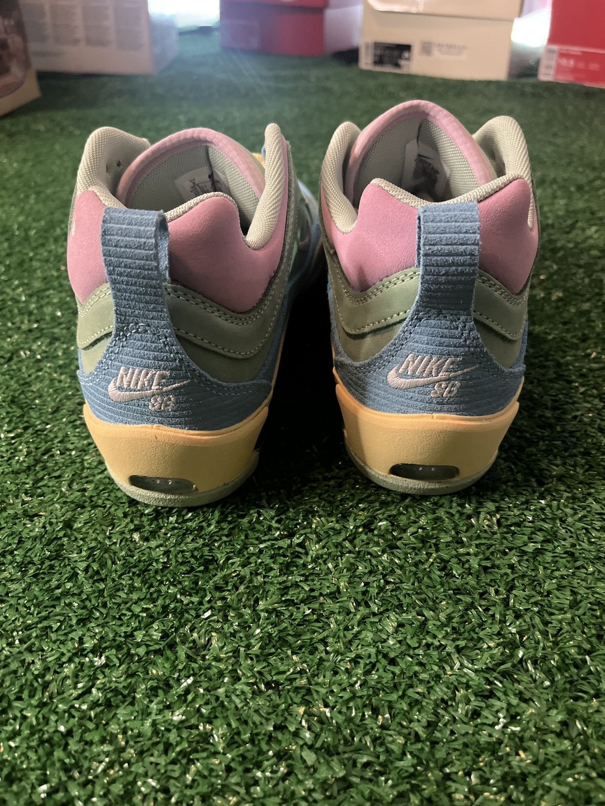 Nike SB Verdy x Nike SB Air Max Ishod Wair Visty Size US 9 / EU 42 - 3 Thumbnail