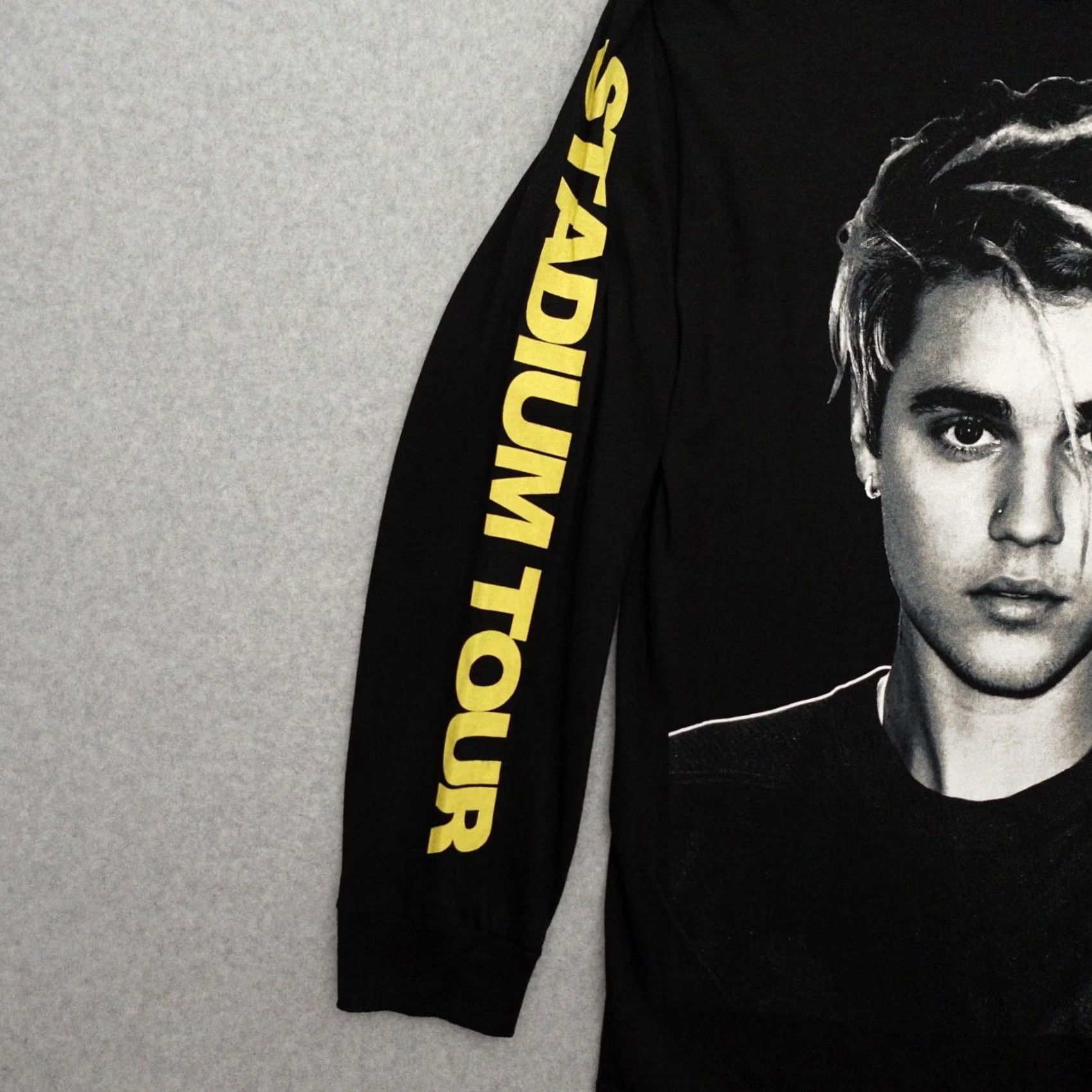 Vintage Justin Bieber Shirt Unisex Adult Small Long Sleeve Stadium Tour Black 28x17 MEASUREMENTS ARE PROVIDED IN PICTURES Mens Size US S / EU 44-46 / 1 - 4 Thumbnail