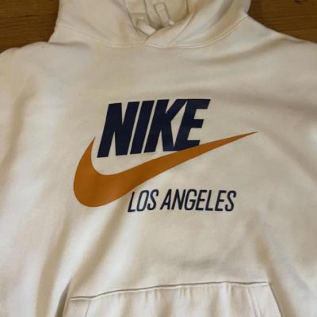 Nike Nike LA Large White Logo Size US L / EU 52-54 / 3 - 2 Thumbnail