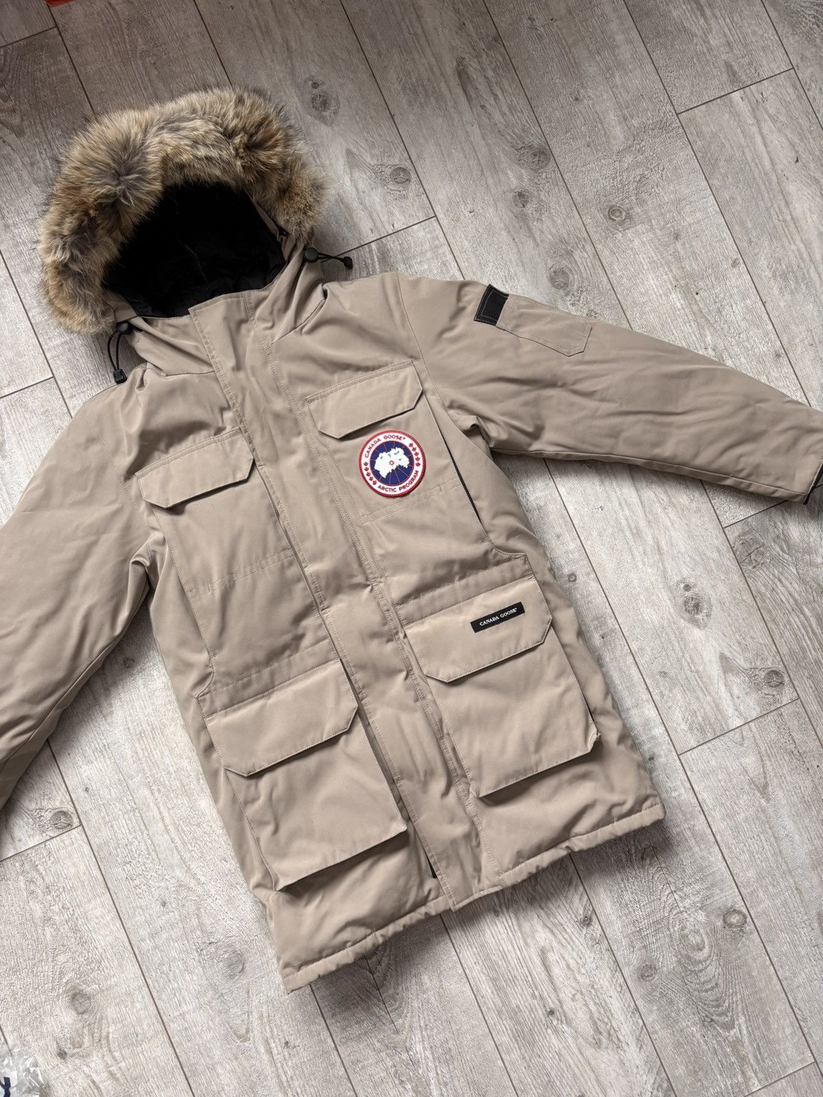 Canada Goose Canada Goose Expedition Beige Mens S/M Perfect Size US S / EU 44-46 / 1 - 3 Thumbnail