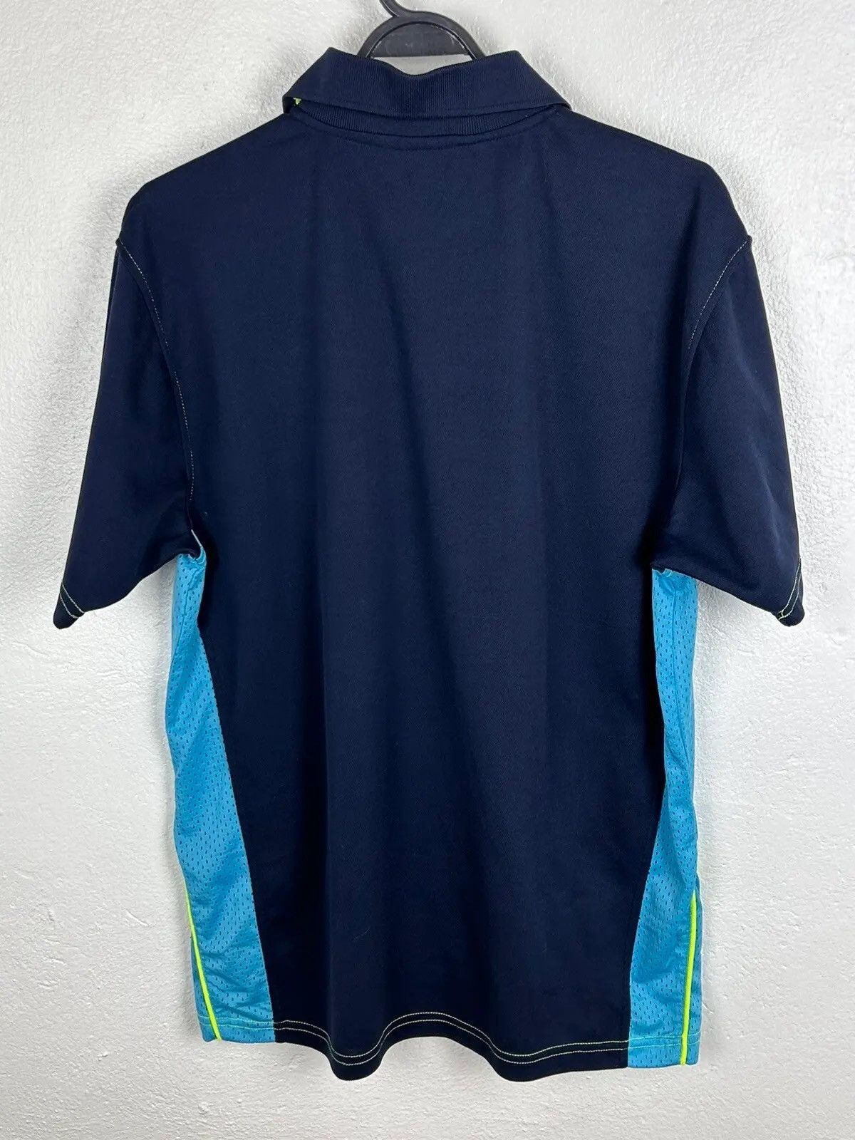 Vintage Vintage FC Barcelona Roger’s Licensed Zippered Jersey Size US L / EU 52-54 / 3 - 7 Thumbnail