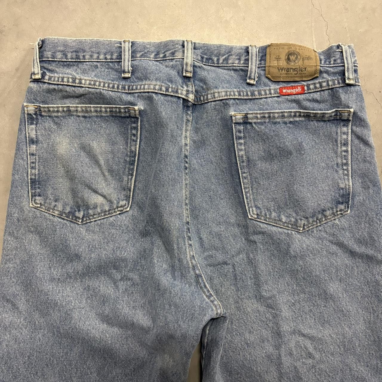 Vintage Crazy Vintage Y2K/2000s Baggy Medium Blue Wash Skater Workwear Denim Jeans! Size US 38 / EU 54 - 7 Thumbnail