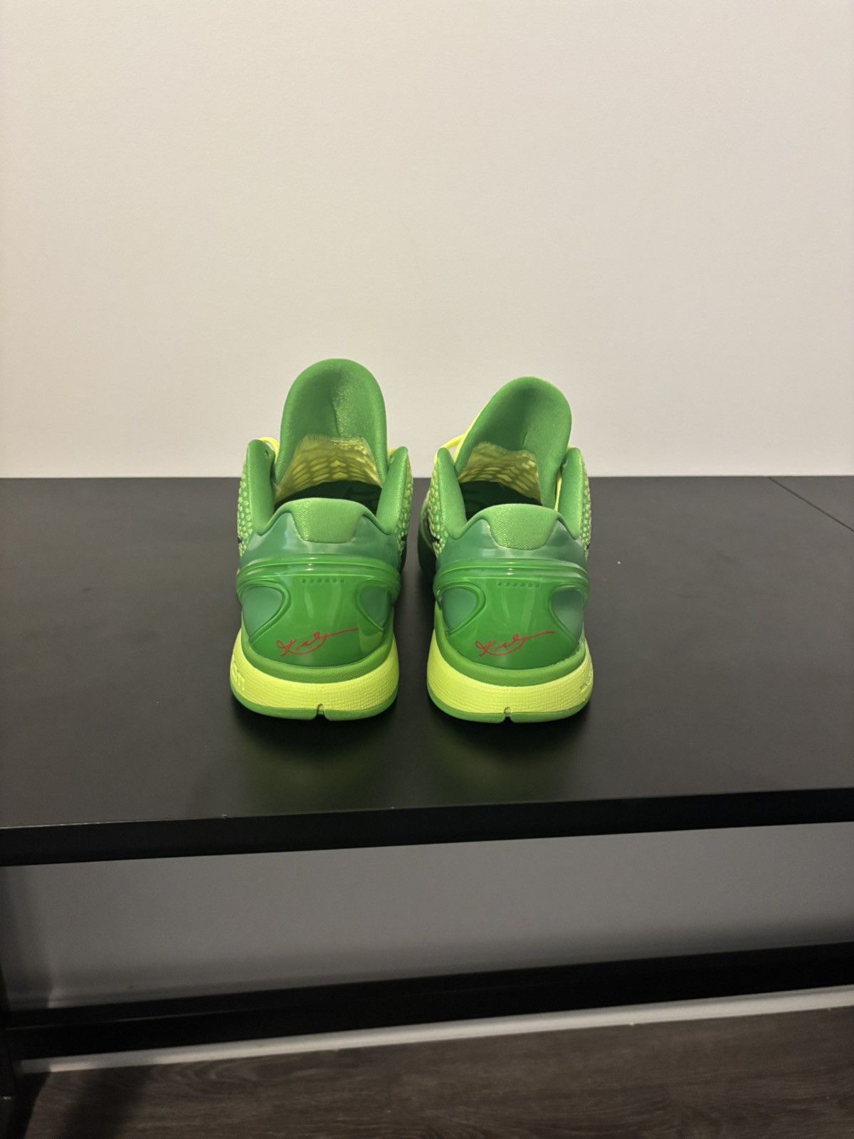 Nike Kobe 6 Grinch Size US 11 / EU 44 - 3 Thumbnail