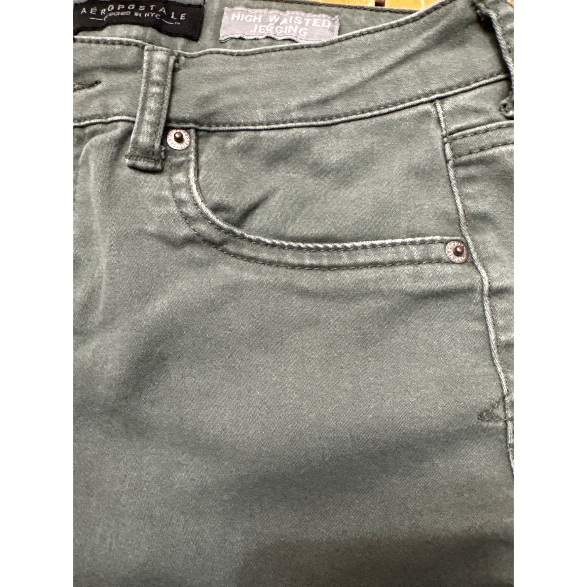 Aeropostale Aeropostale Designed in NYC High Waisted Jegging Green Stret Size 28" / US 6 / IT 42 - 13 Thumbnail