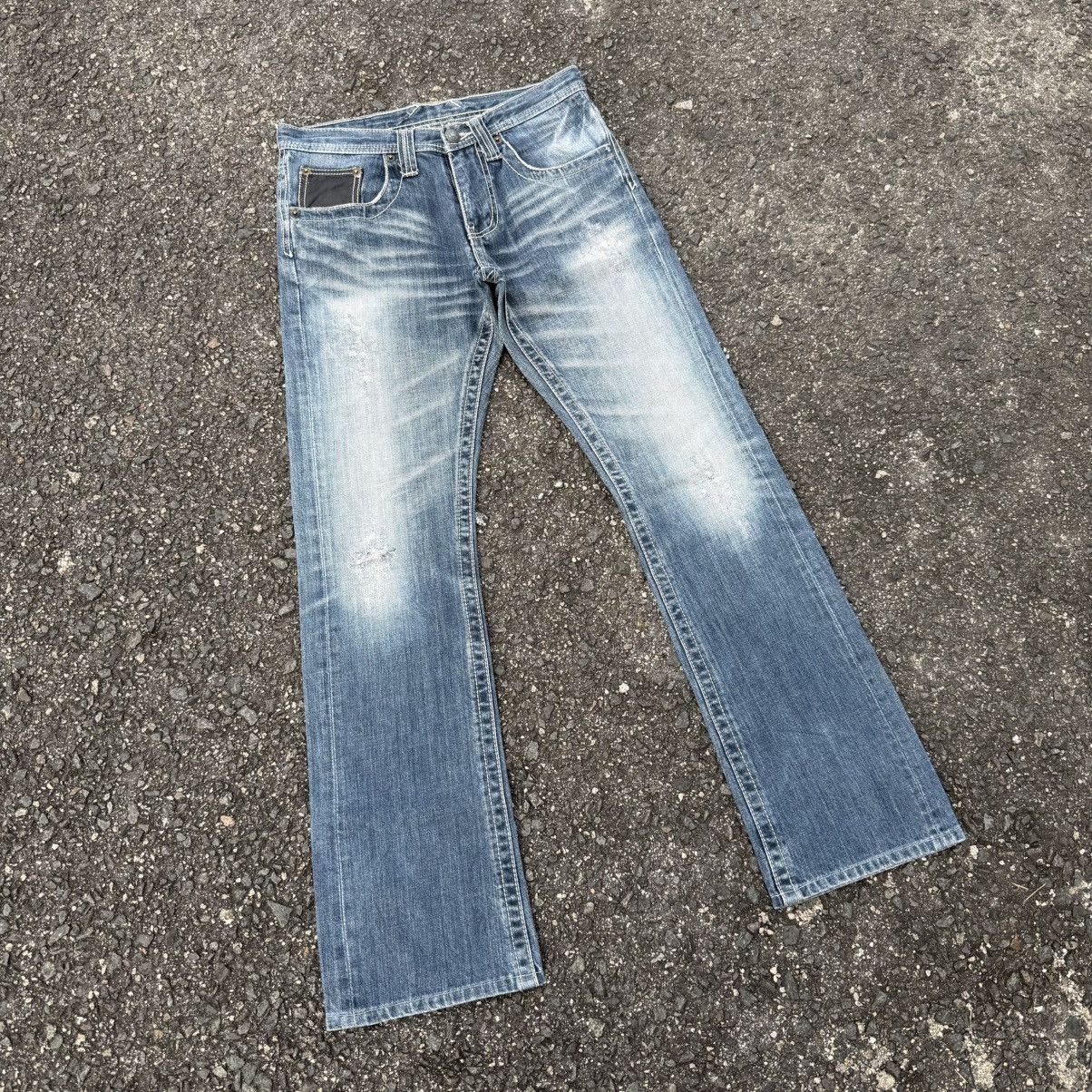 Japanese Brand W31 VINTAGE TRIM FLARE FADED DENIM JEAN PANTS Size US 31 - 3 Thumbnail