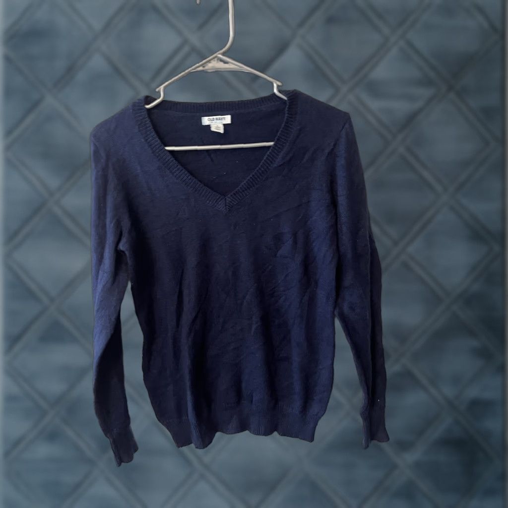 Old Navy Old Navy Pullover Sweater Women's Small Long Sleeve Navy Knit V Neck Blue Color Casual Regular Fit, Nylon? (no) Size S / US 4 / IT 40 - 1 Thumbnail