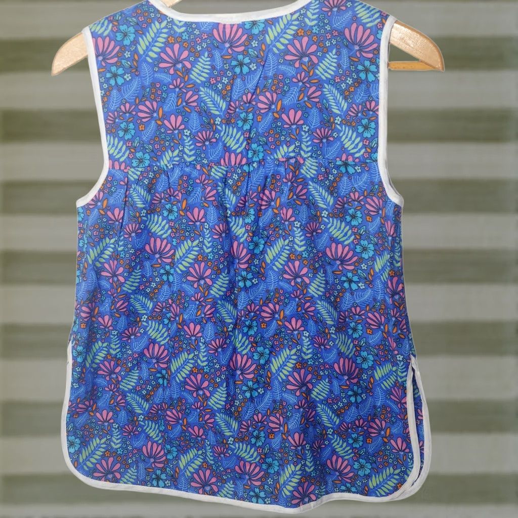 Vintage CW Classics Snap up smock Womens M Blue Women Pink Floral Sleeveless Pearl Workwear Size M / US 6-8 / IT 42-44 - 1 Thumbnail