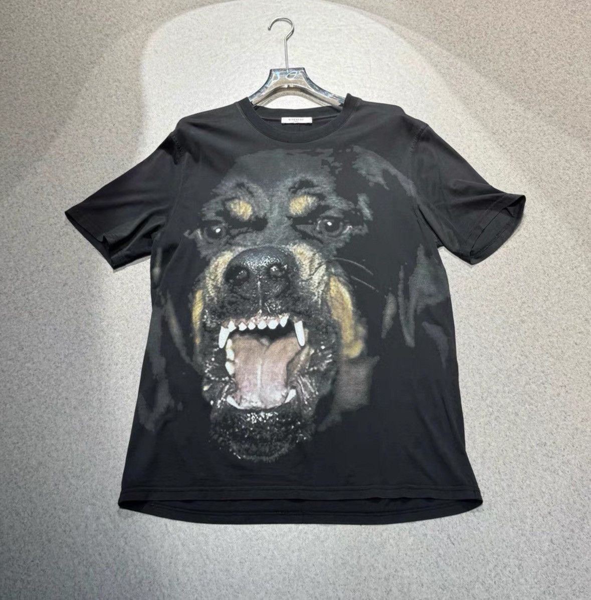 Givenchy Givenchy Givenchy Classic Rottweiler Graphic Cotton TShirt Size US M / EU 48-50 / 2 - 1 Thumbnail