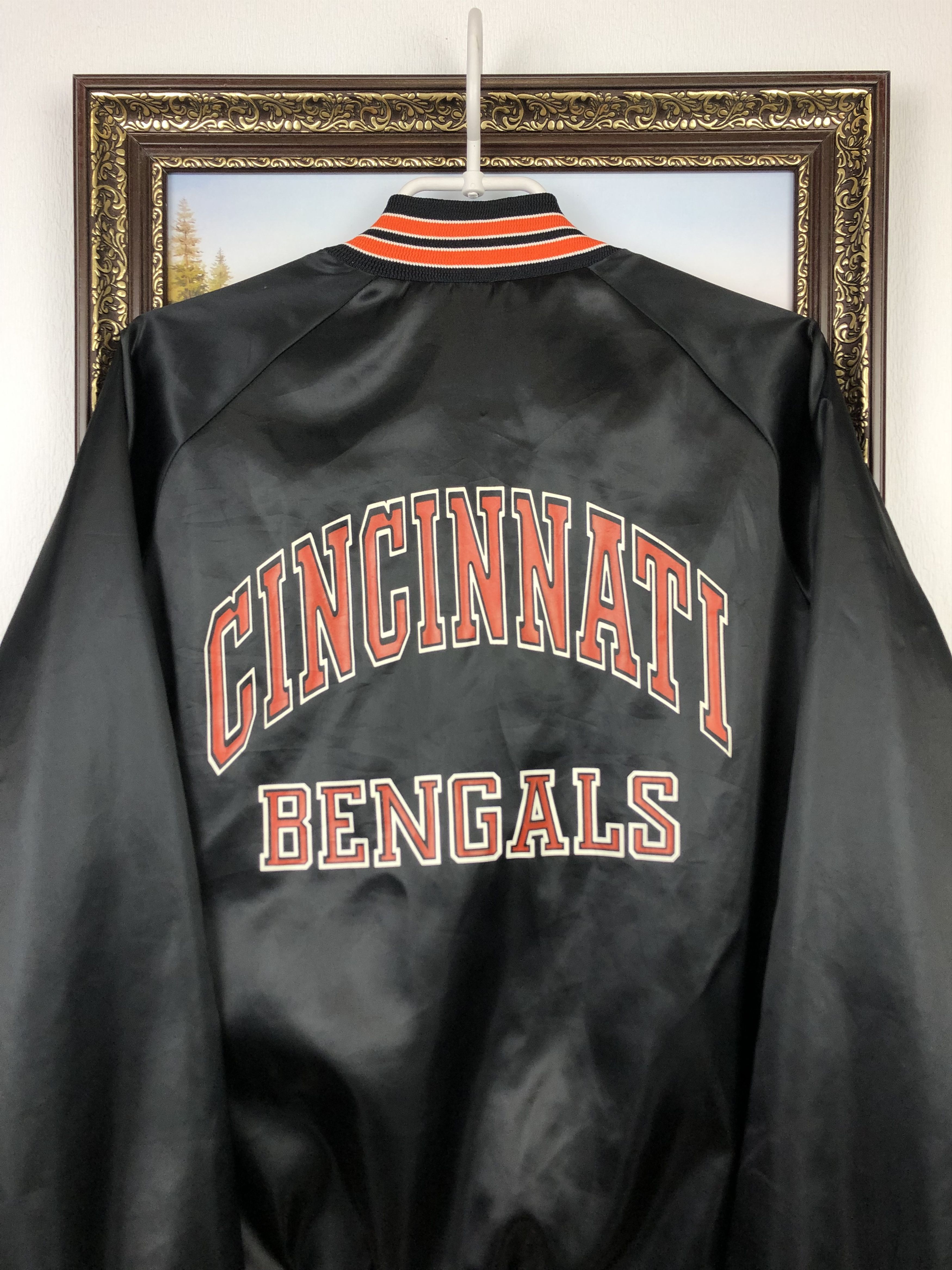 Chalk Line Vintage Cincinnati Bengals Chalk Line Satin Bomber Jacket Size US L / EU 52-54 / 3 - 2 Thumbnail