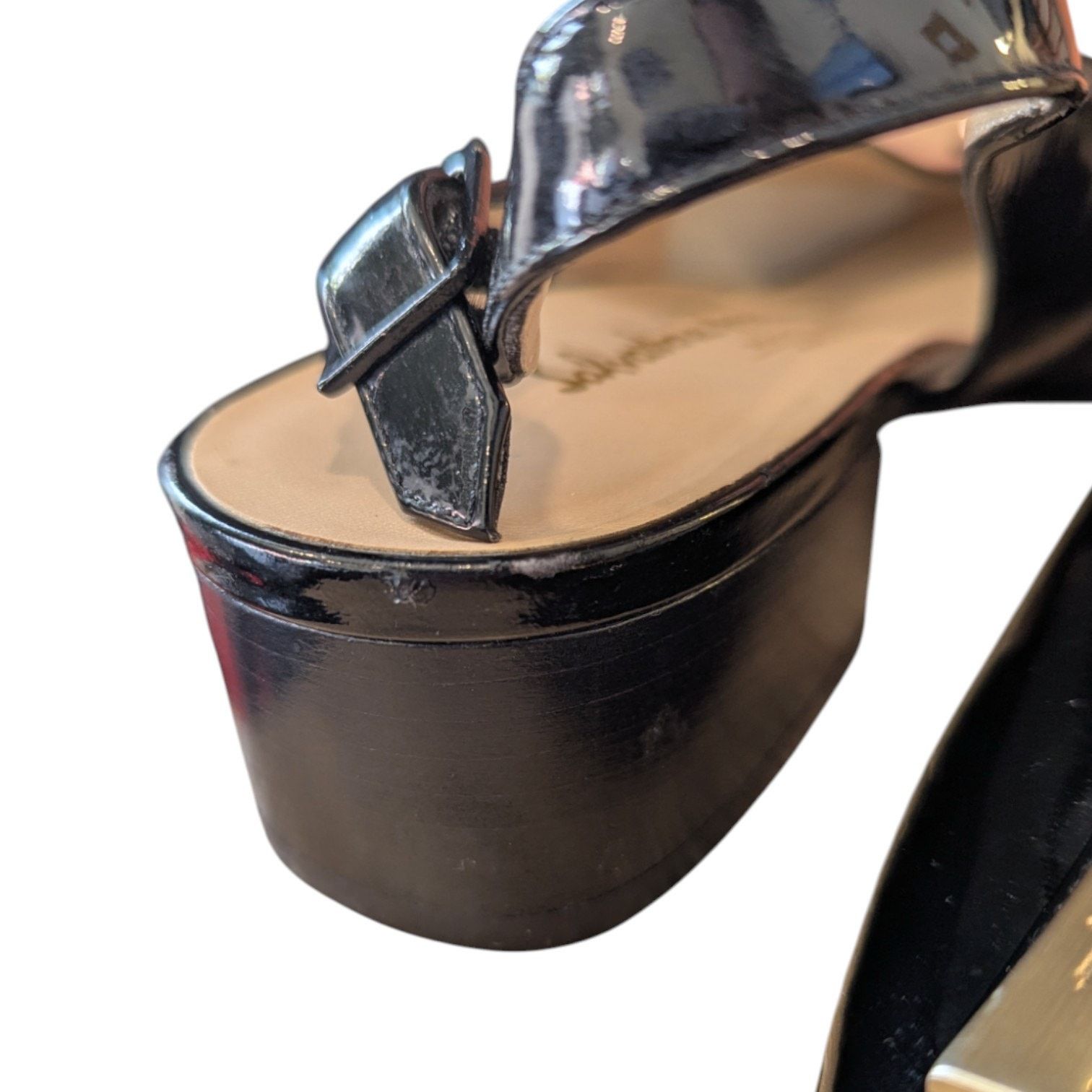 Salvatore Ferragamo 7AA Salvatore Ferragamo Boutique Black Leather Slingback Size US 7 / IT 37 - 10 Thumbnail