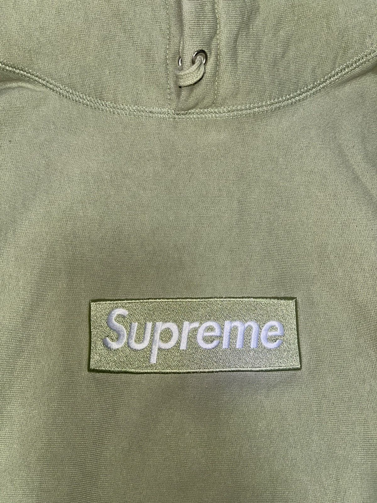 Supreme sage box logo sale