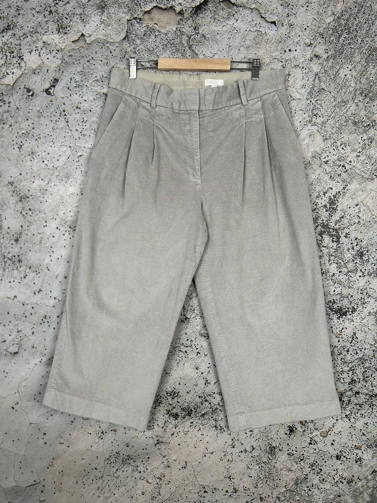 Cos COS Corduroy Baggy Casual Pants Designer Streetwear Hype Size 28" / US 6 / IT 42 - 1 Thumbnail