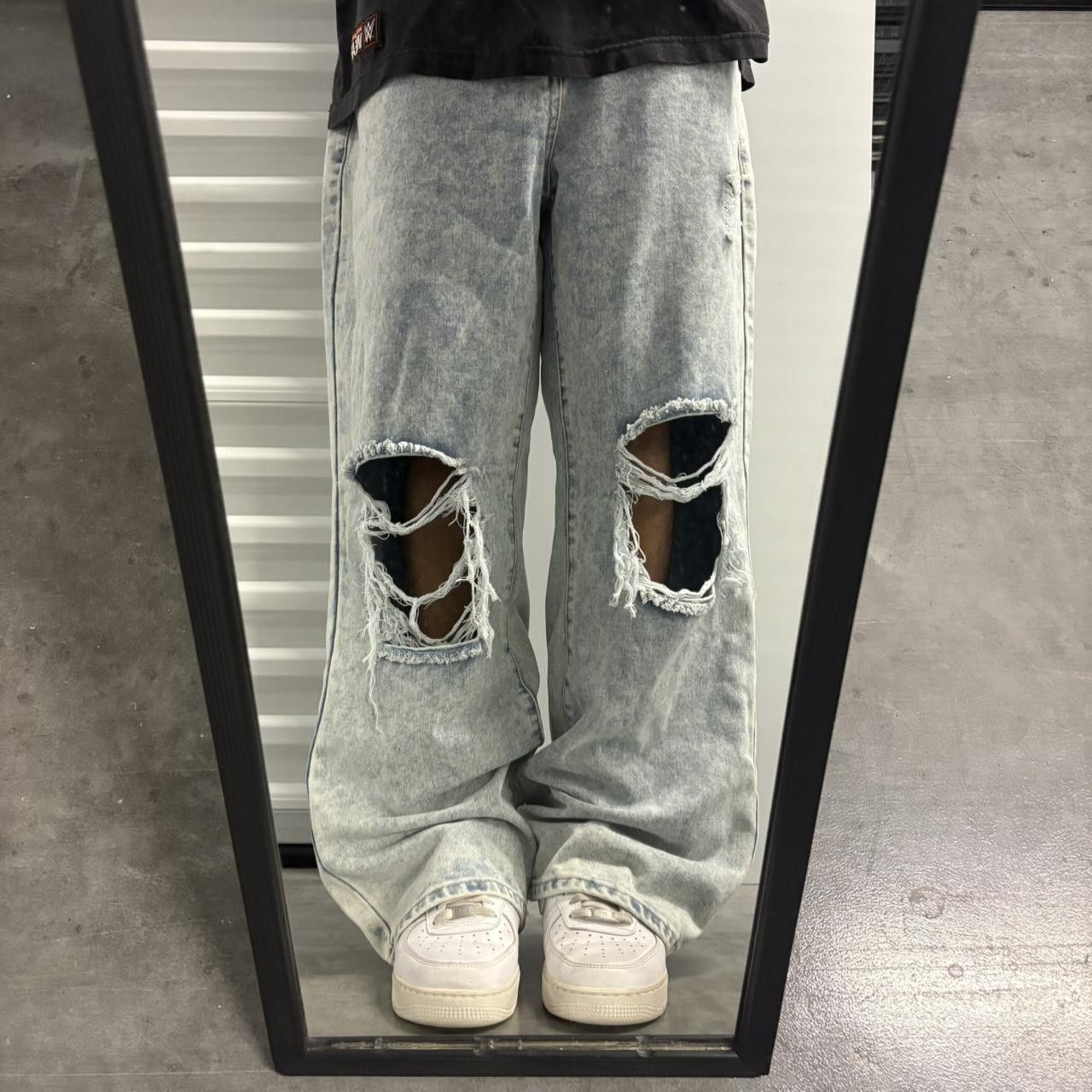 Vintage Crazy Vintage Y2K/2000s Baggy Wideleg Distressed Light Wash Denim Jeans! Size US 34 / EU 50 - 1 Thumbnail