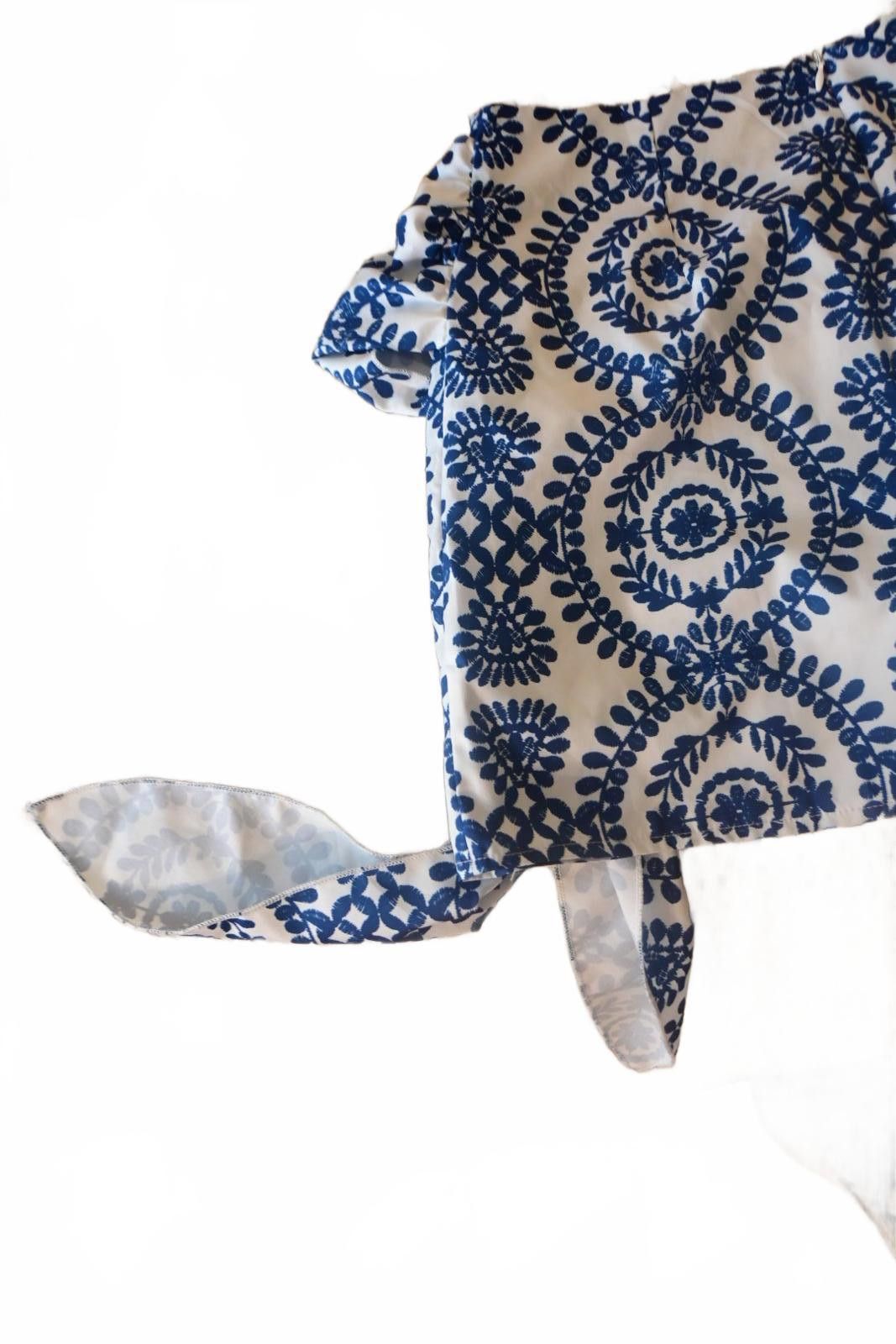 Shein SHEIN Blue and White Printed Cotton Wrap Mini Skirt Sz SMALL Size 28" / US 6 / IT 42 - 6 Thumbnail
