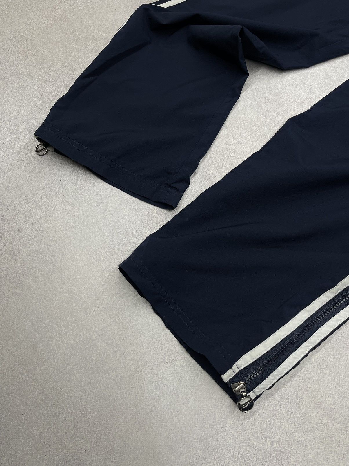 Nike Vintage Women Nike Nylon Pants Navy Drill Swoosh Y2K ACG TN Size 28" / US 6 / IT 42 - 7 Thumbnail