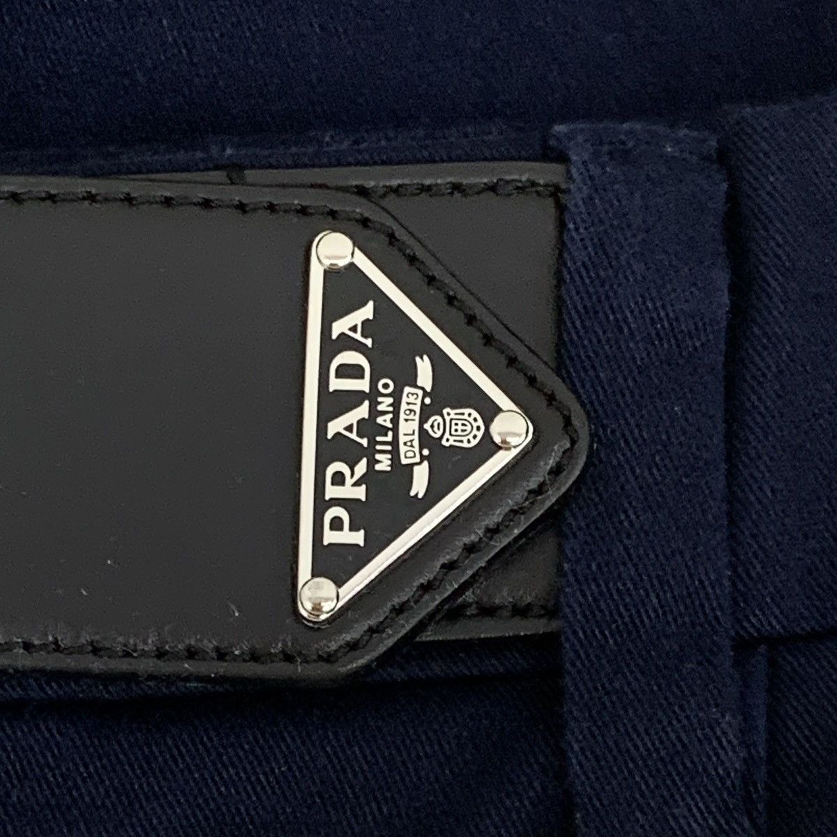 Prada Prada 23SS Navy Cotton Casual Shorts K26WX Size 25" / US 0 / IT 36 - 5 Thumbnail