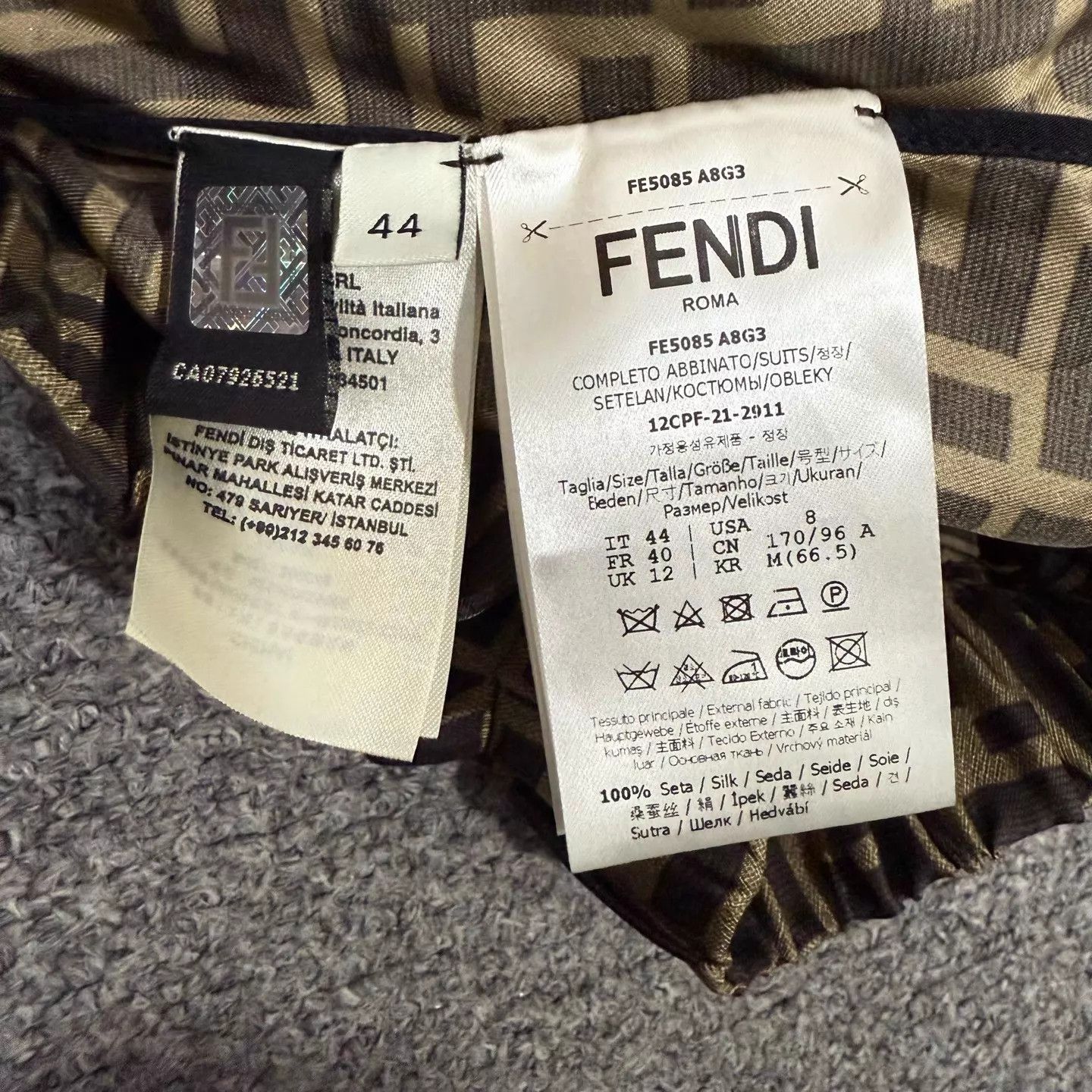 Fendi Fendi silk FF print suit 44 99 new Size US S / EU 44-46 / 1 - 8 Thumbnail