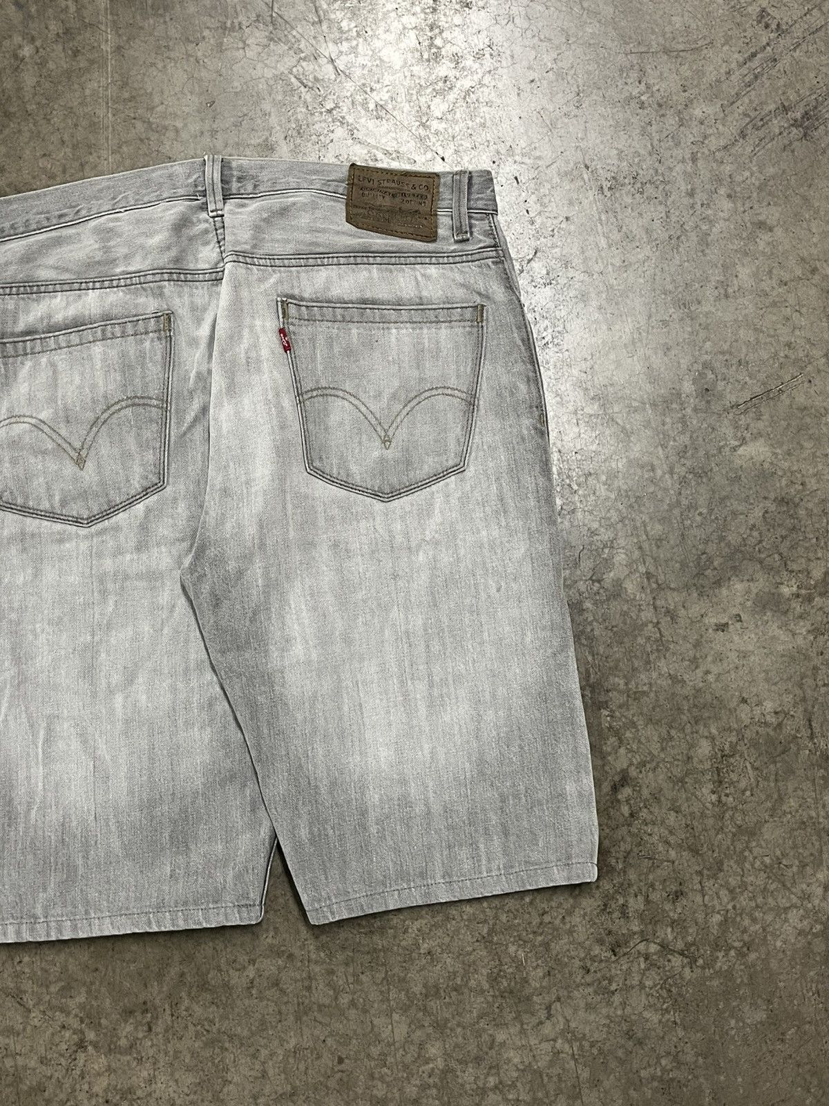Levi's × Vintage Levi’s jorts vintage baggy fit faded gray streetwear hype Size US 36 / EU 52 - 4 Thumbnail
