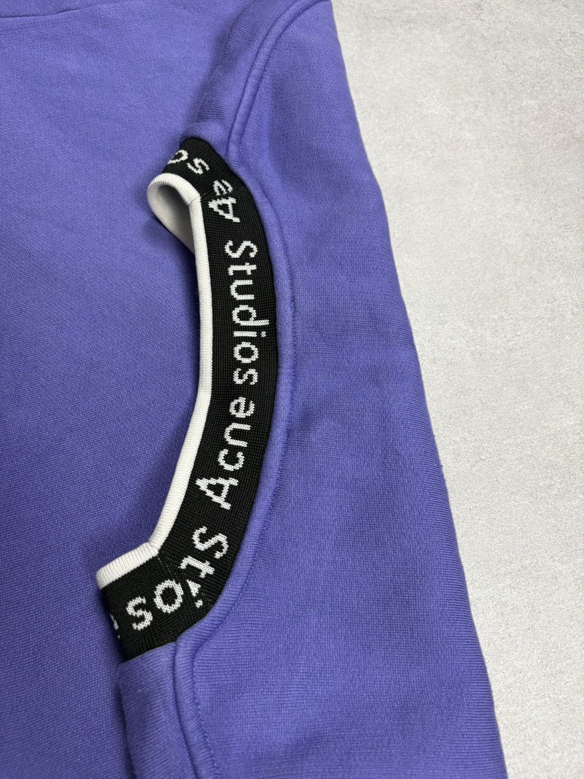 Acne Studios Acne Studios Logo Collar Sweatshirt Purple Rare Size US L / EU 52-54 / 3 - 8 Thumbnail