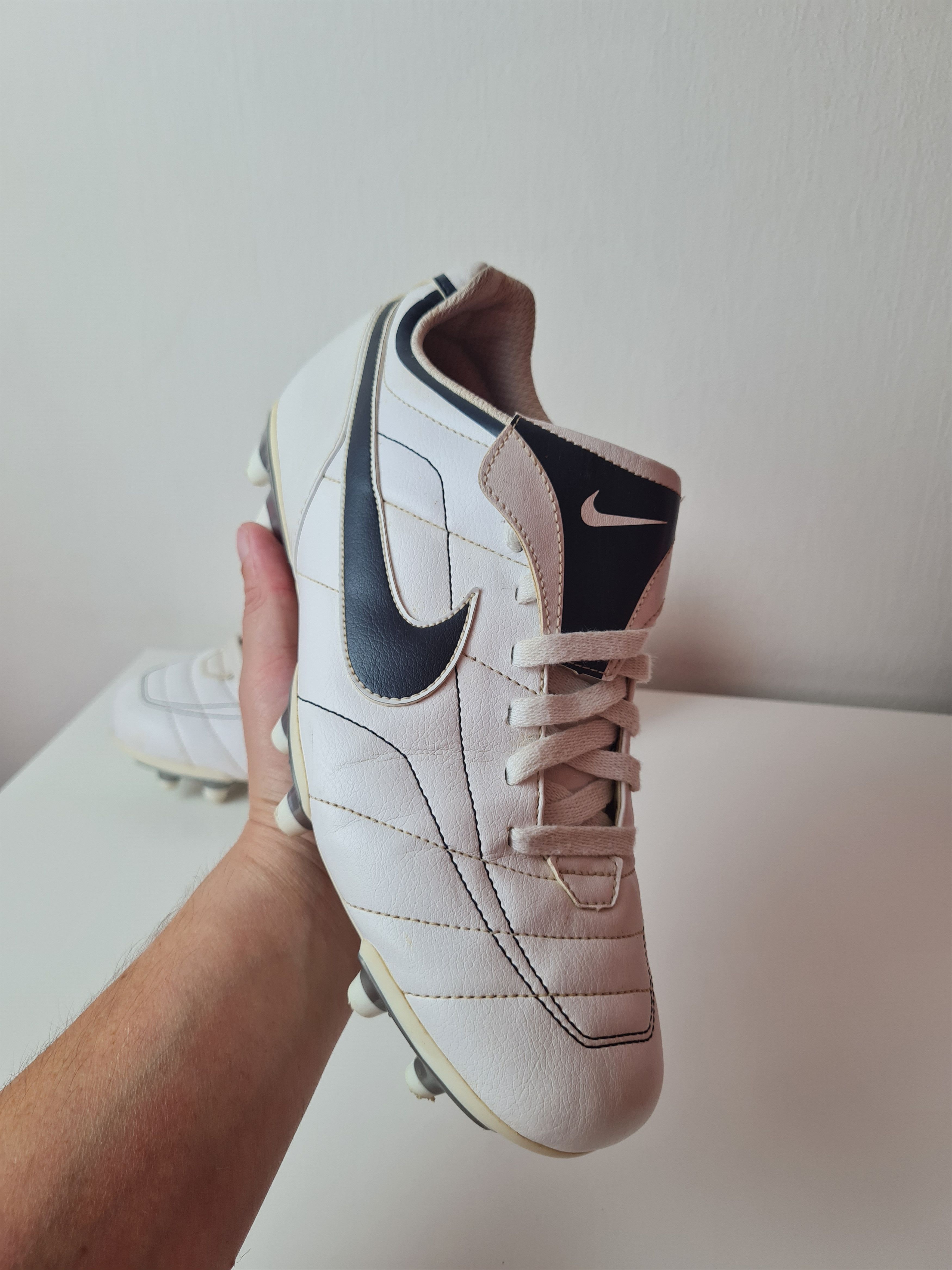 Nike Vintage Nike Tiempo Natural VT soccer cleats shoes size 44 Size US 11 / EU 44 - 2 Thumbnail