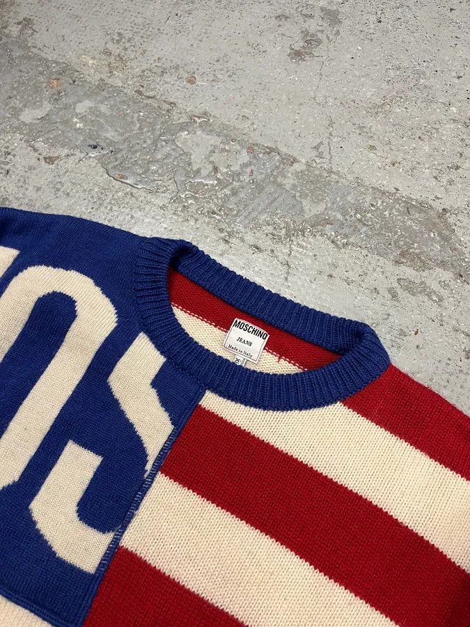 Moschino 2000s Moschino USA Flag Bootleg Red White Blue Wool Sweater Size US L / EU 52-54 / 3 - 5 Thumbnail