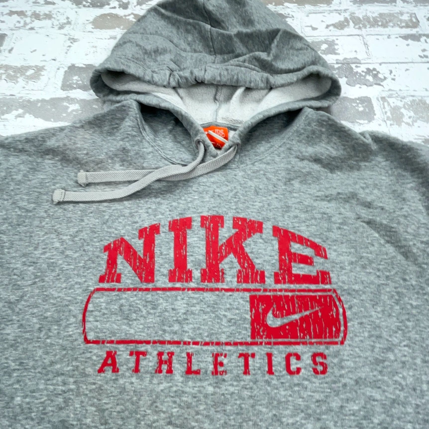 Nike VINTAGE Nike Hoodie Men XL Gray Red Sweatshirt Sweater Logo Spell Out Y2K Heavy Size US XL / EU 56 / 4 - 3 Thumbnail