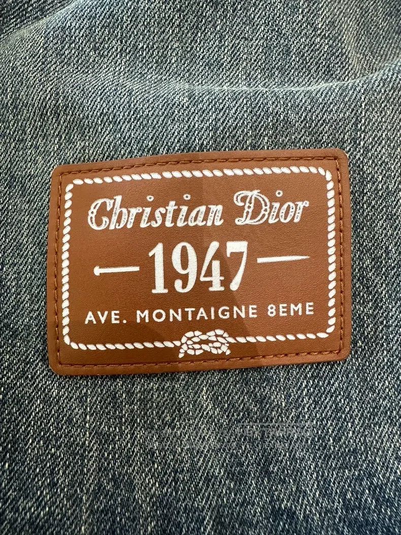 Dior Dior FW22 Leather Label Logo Denim Jacket Size US L / EU 52-54 / 3 - 5 Thumbnail